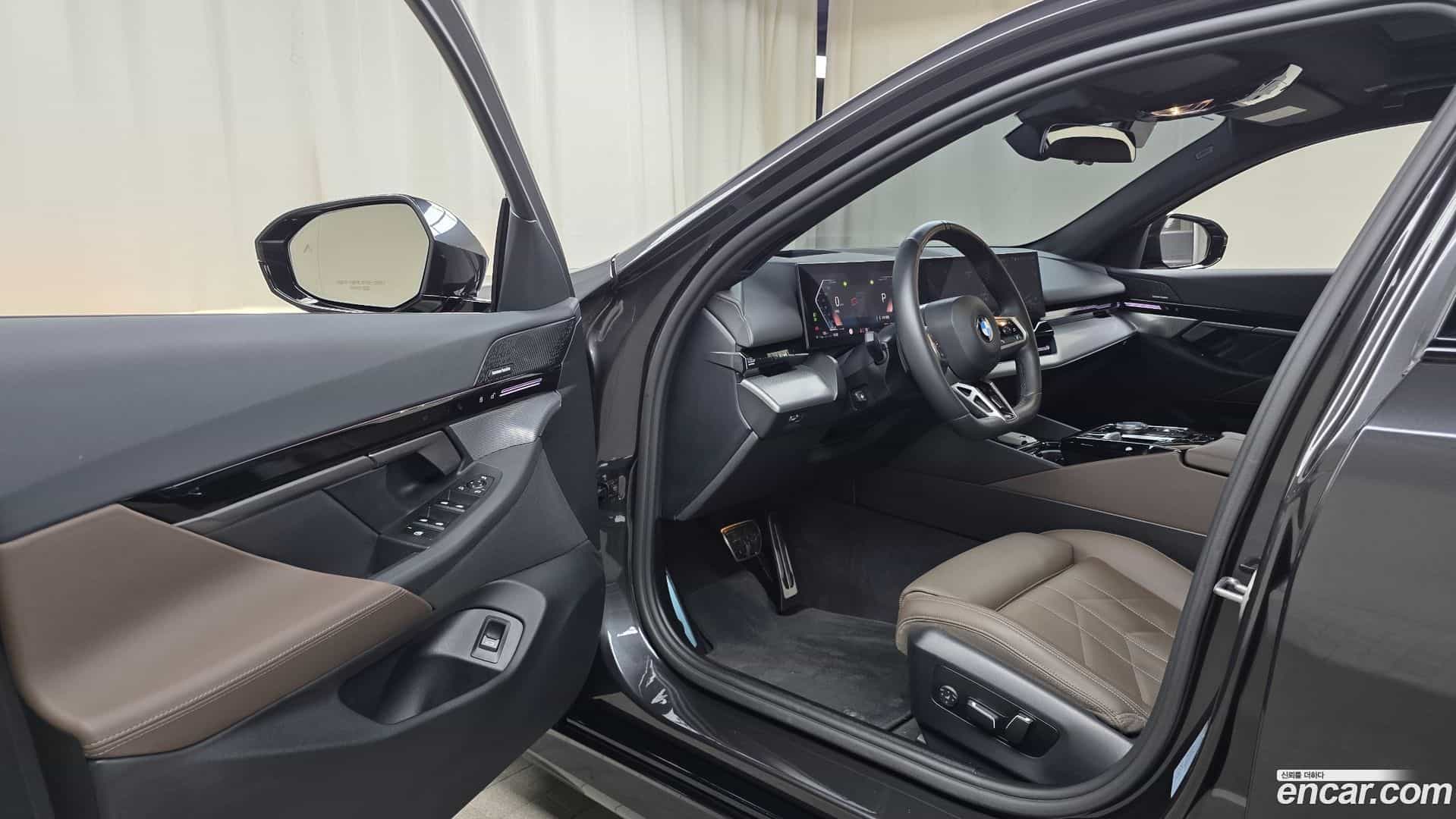 5-Series BMW 2023.10-INNER-010