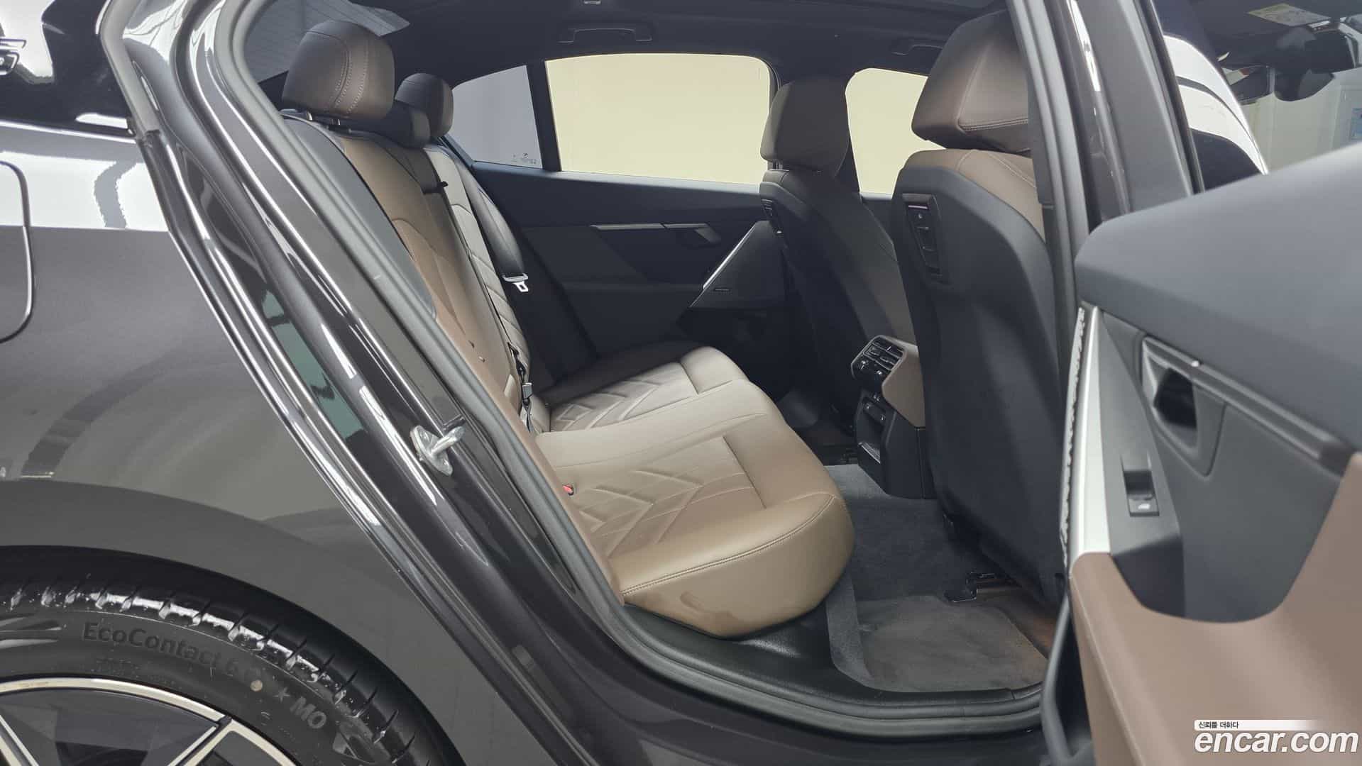 5-Series BMW 2023.10-OPTION-015
