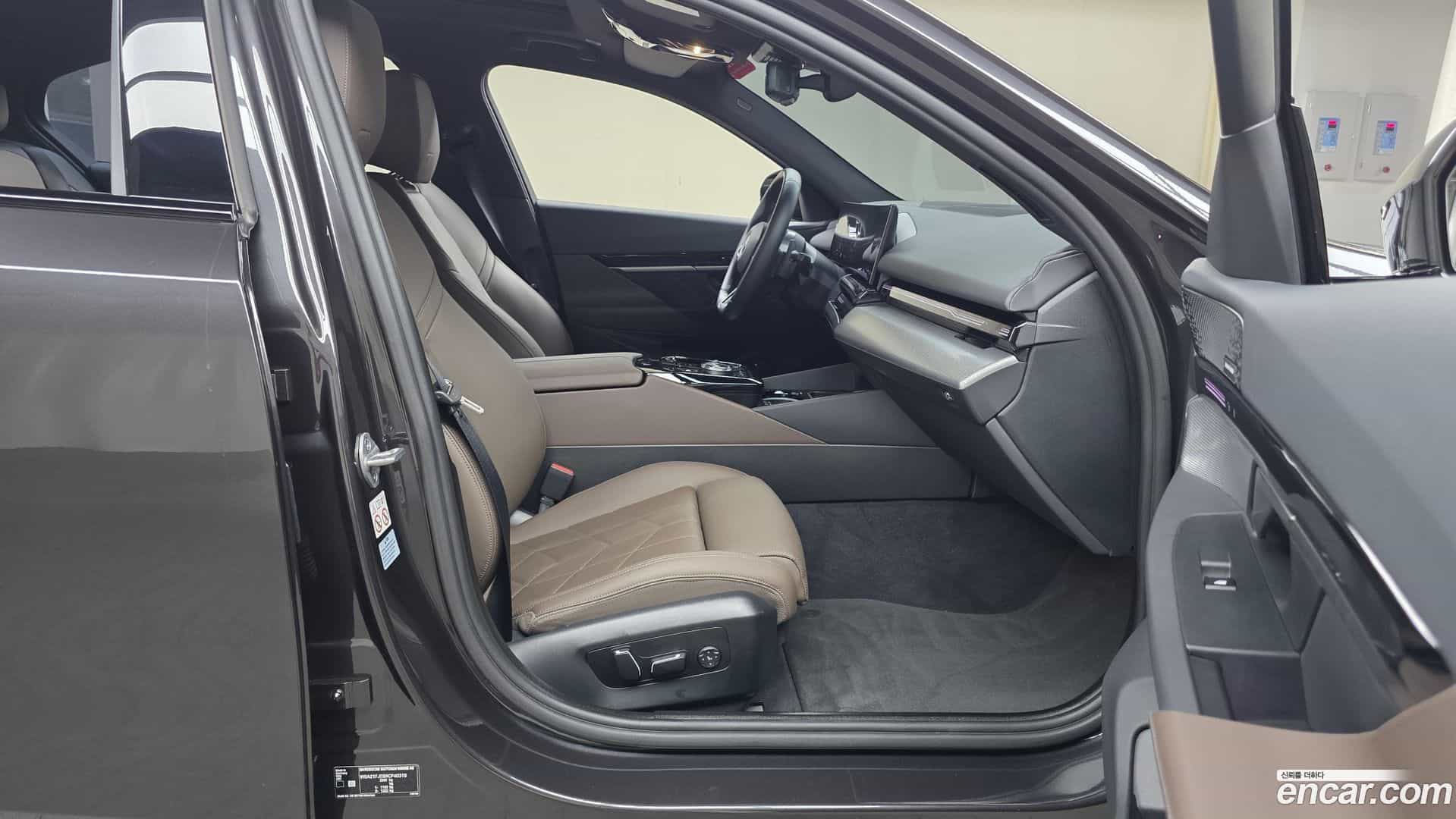 5-Series BMW 2023.10-INNER-036