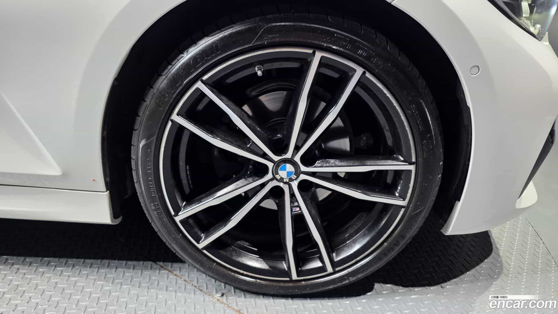 3-Series BMW 2022.5-OUTER-005