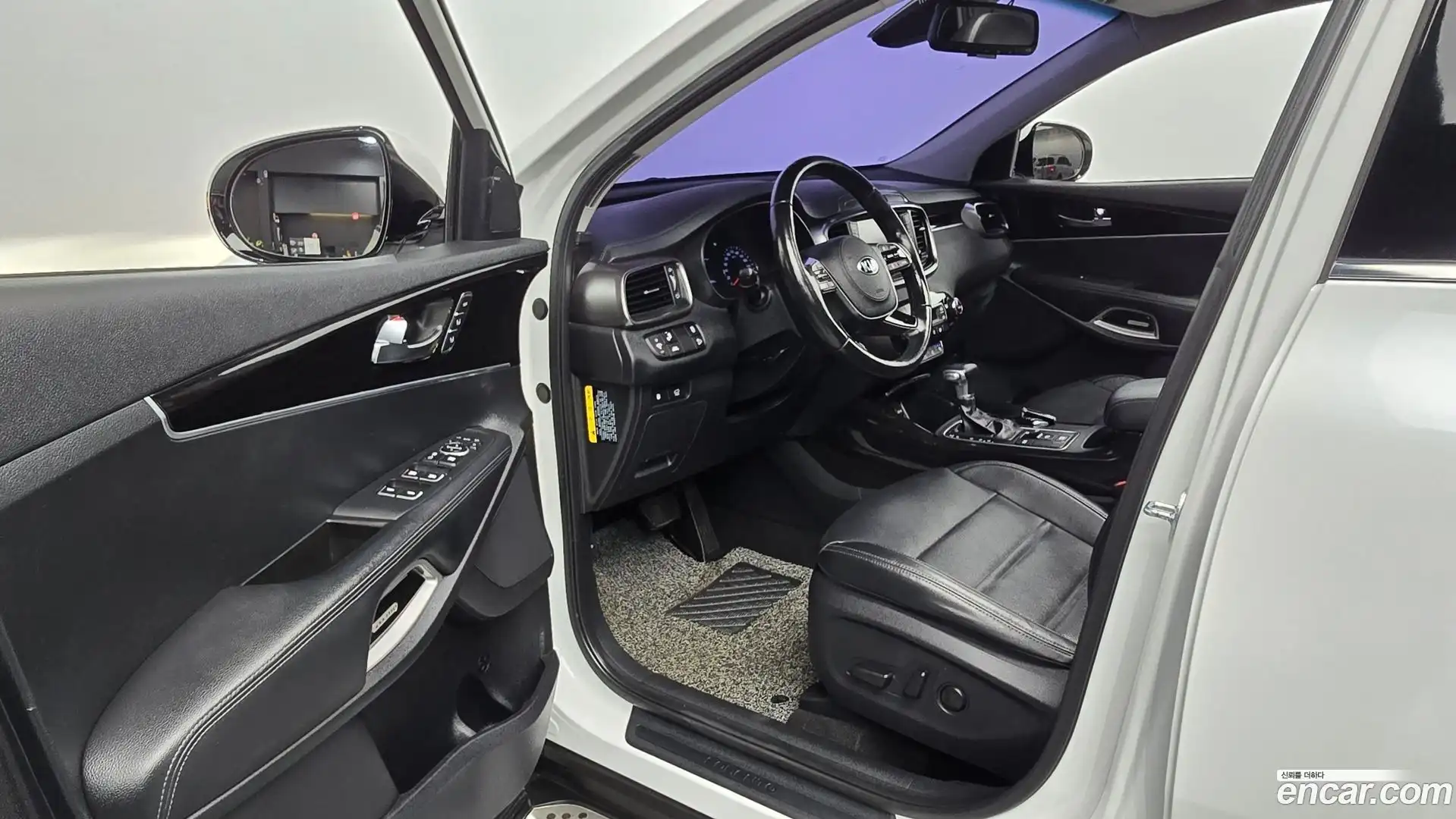 Sorento Kia 2019.5-INNER-010