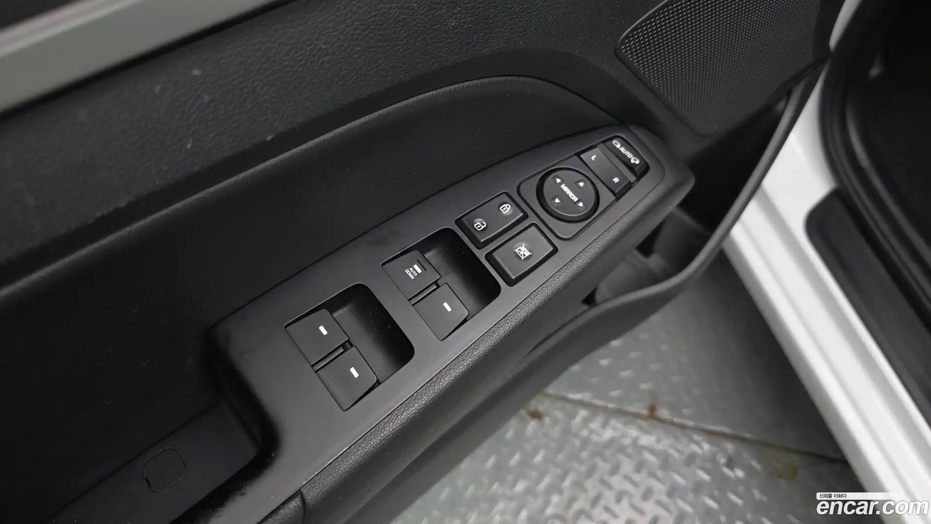 AVANTE Hyundai 2019.9-OPTION-017