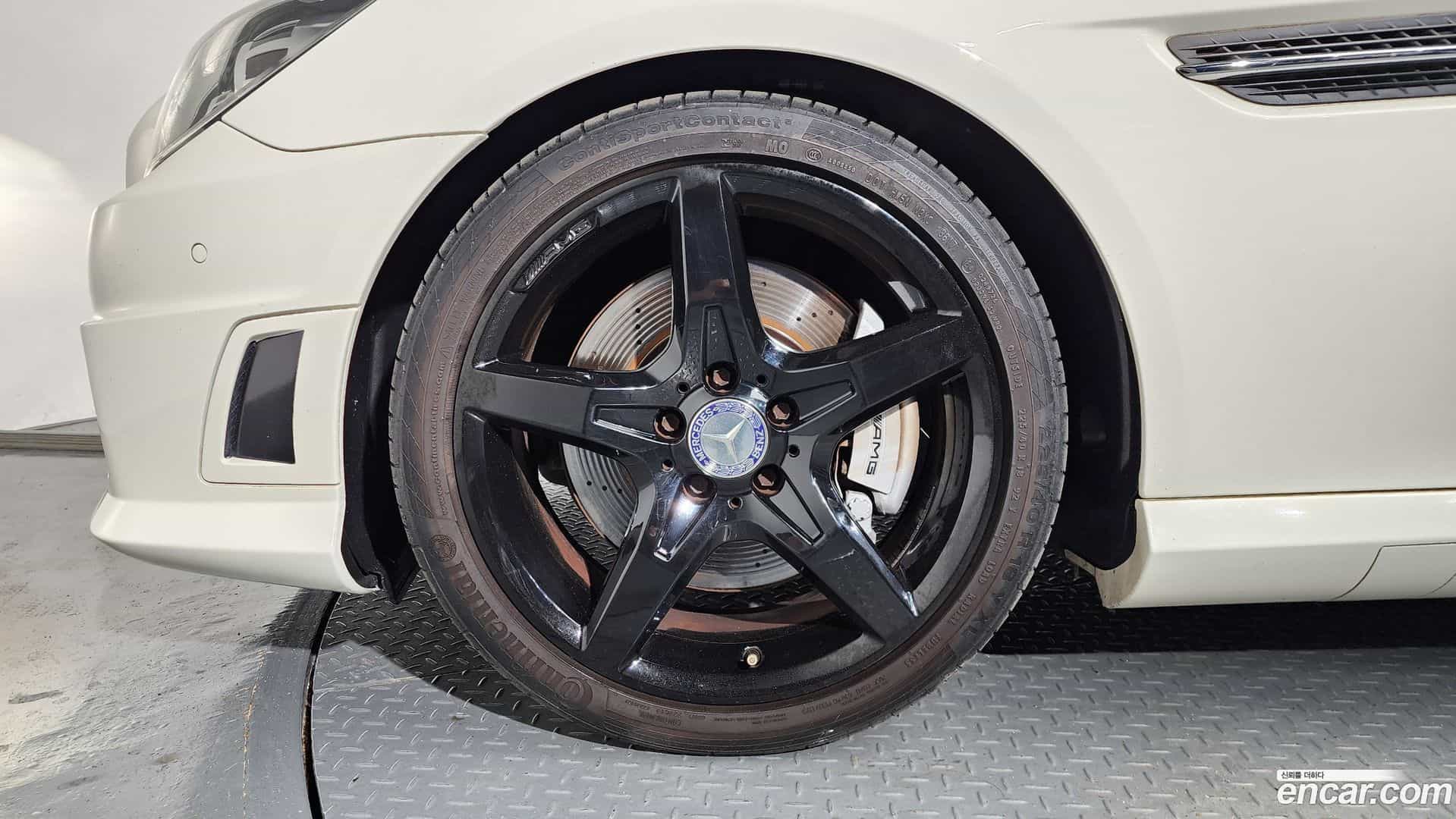 SLK-Class Mercedes-Benz 2013.0-OUTER-005