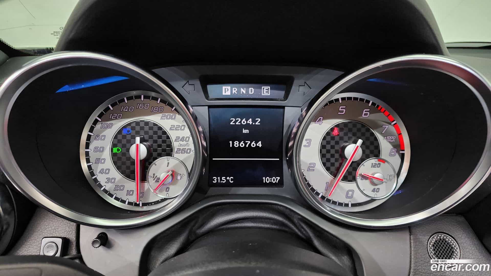 SLK-Class Mercedes-Benz 2013.0-INNER-008