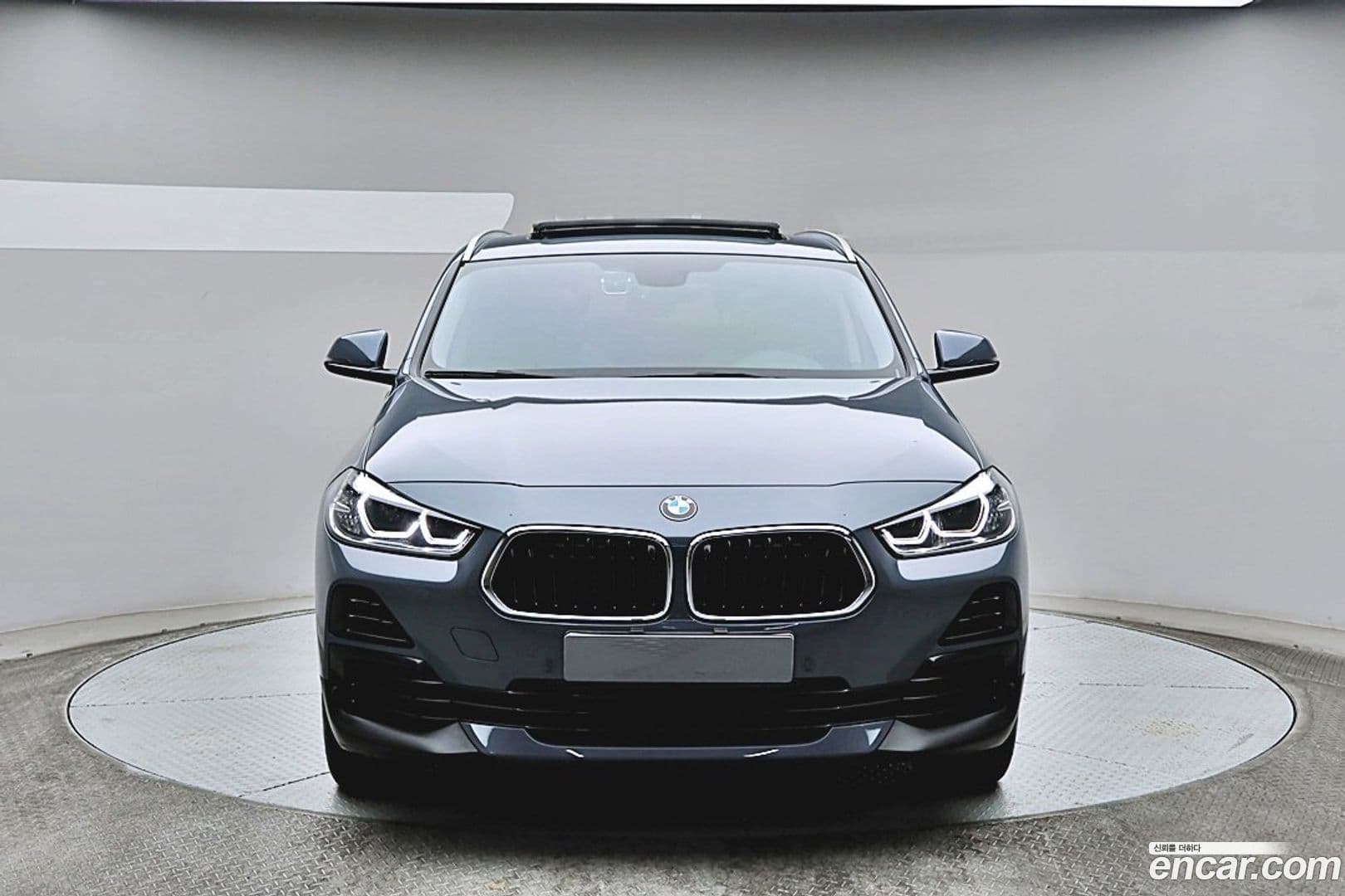 Main__Slider__Photo:X2 (F39) BMW 2021.1-0