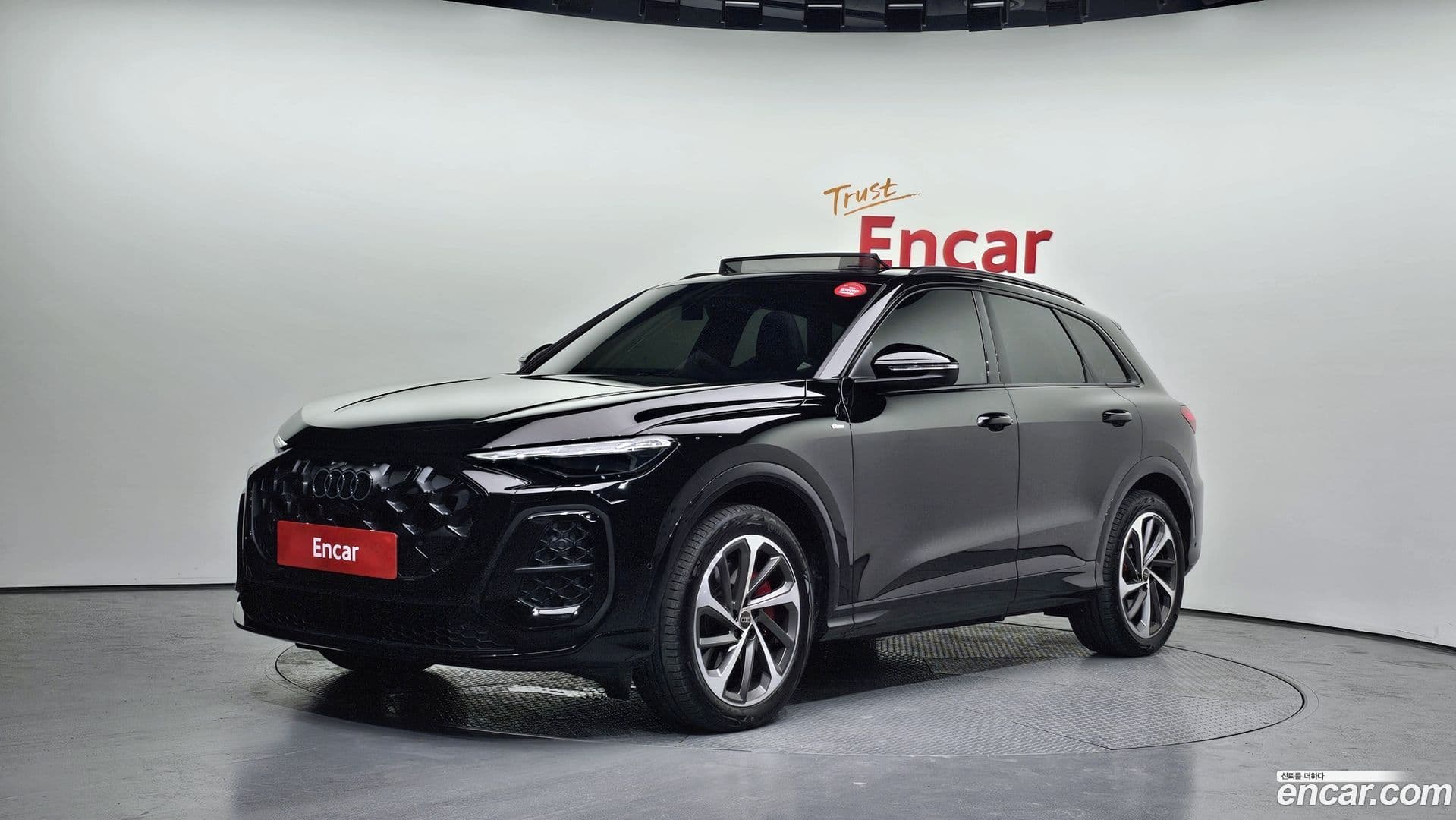 Main__Slider__Photo:Q5 Audi 2025.11-0