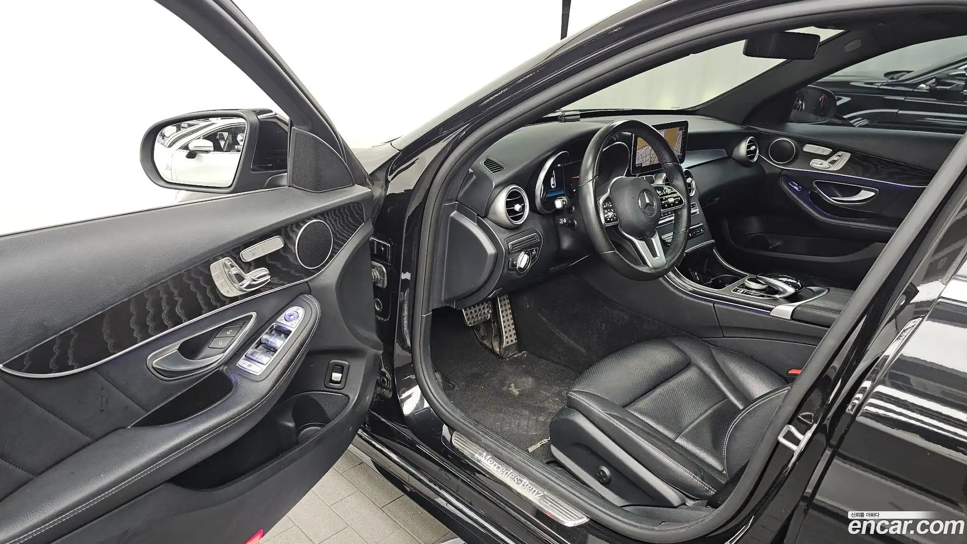 C-Class Mercedes-Benz 2019.4-INNER-010