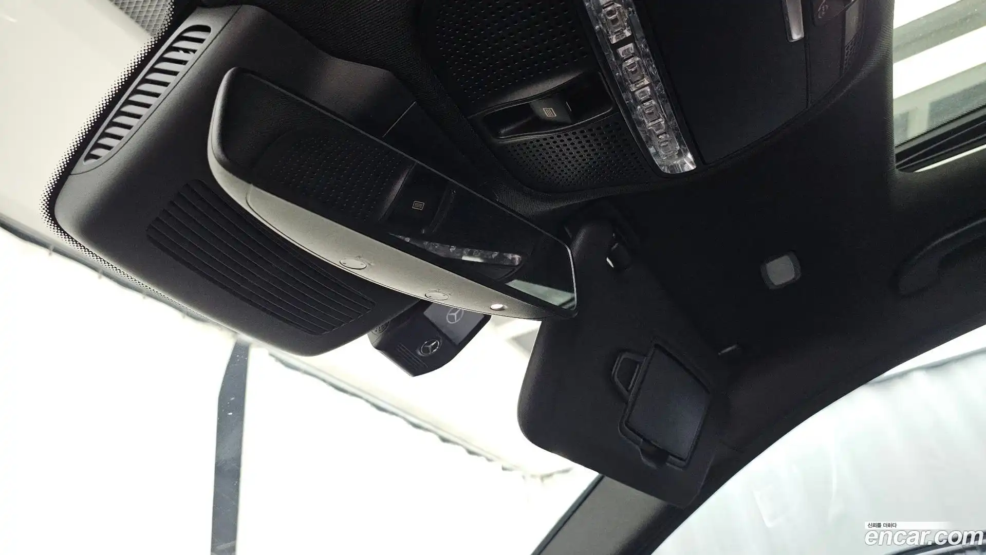 C-Class Mercedes-Benz 2019.4-OPTION-021