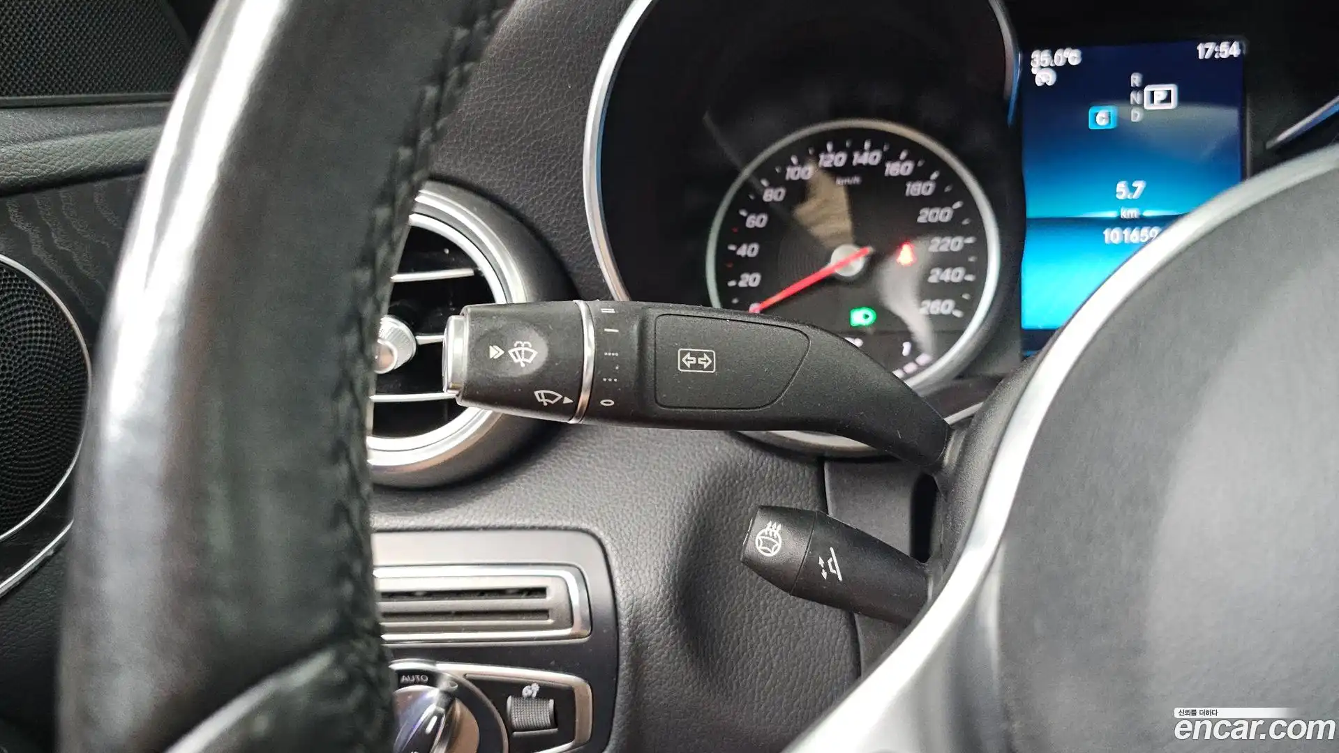 C-Class Mercedes-Benz 2019.4-OPTION-041