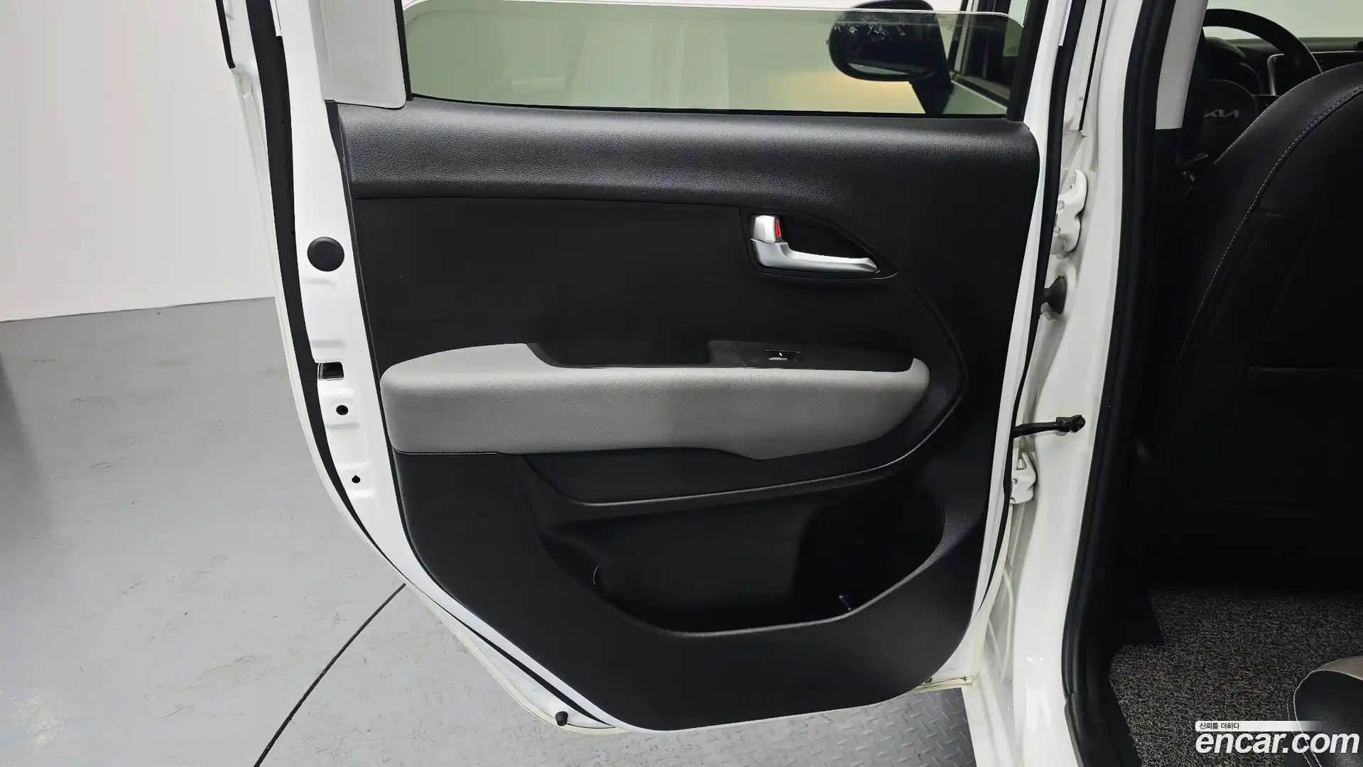 RAY Kia 2022.5-INNER-035