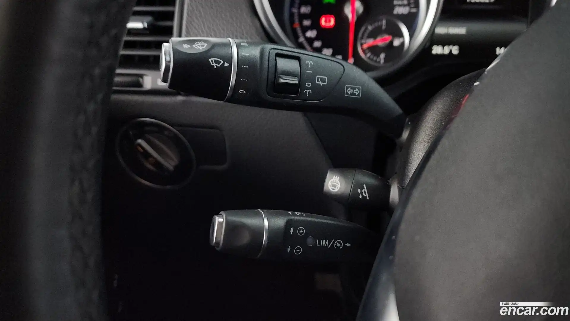 G-Class Mercedes-Benz 2017.11-OPTION-022