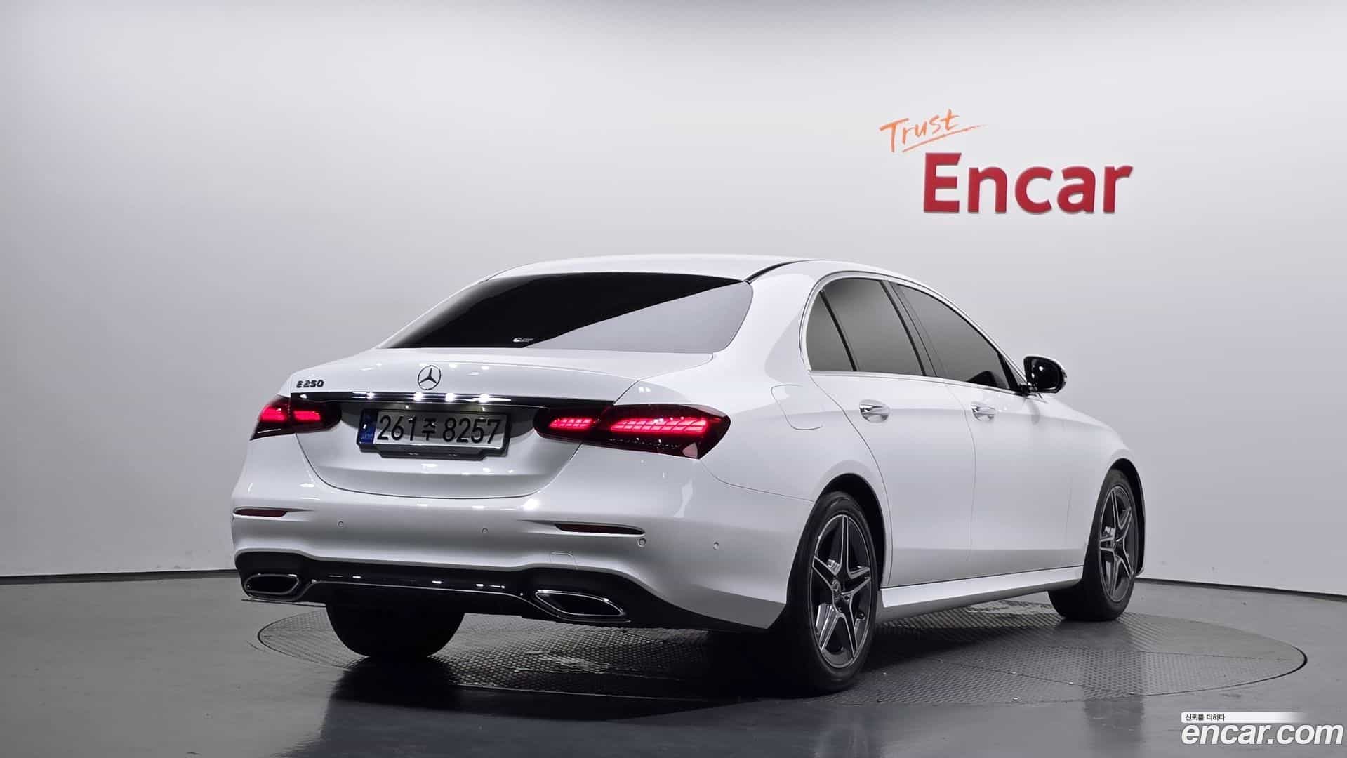 E-Class Mercedes-Benz 2023.5-OUTER-002