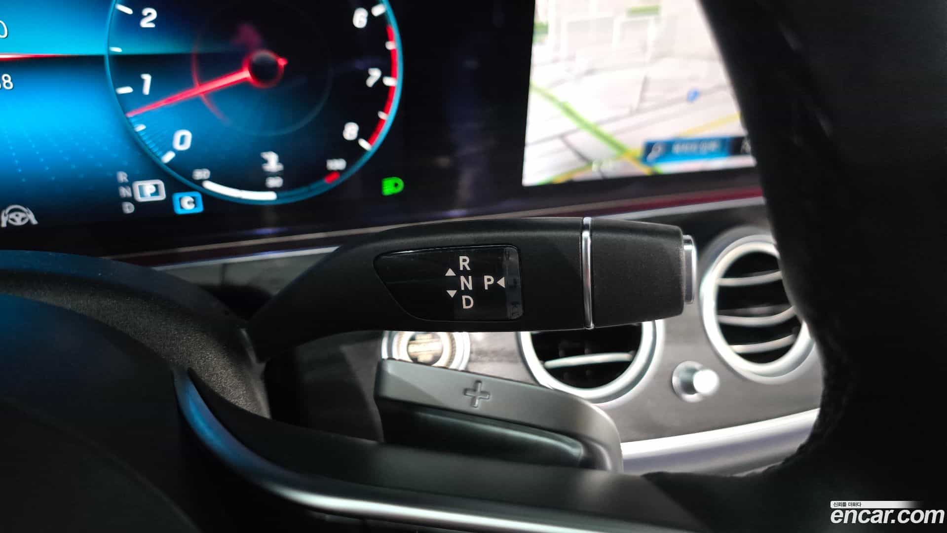 E-Class Mercedes-Benz 2023.5-INNER-009