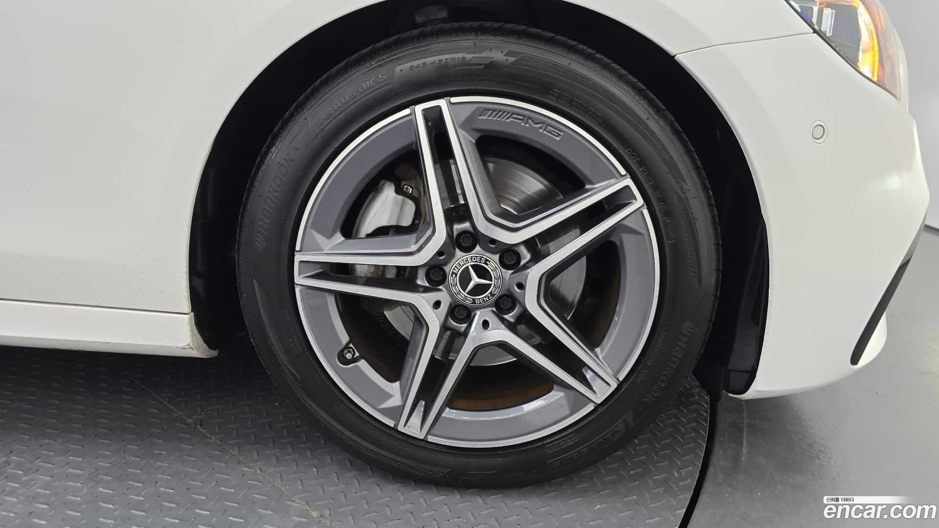 E-Class Mercedes-Benz 2023.5-OUTER-031