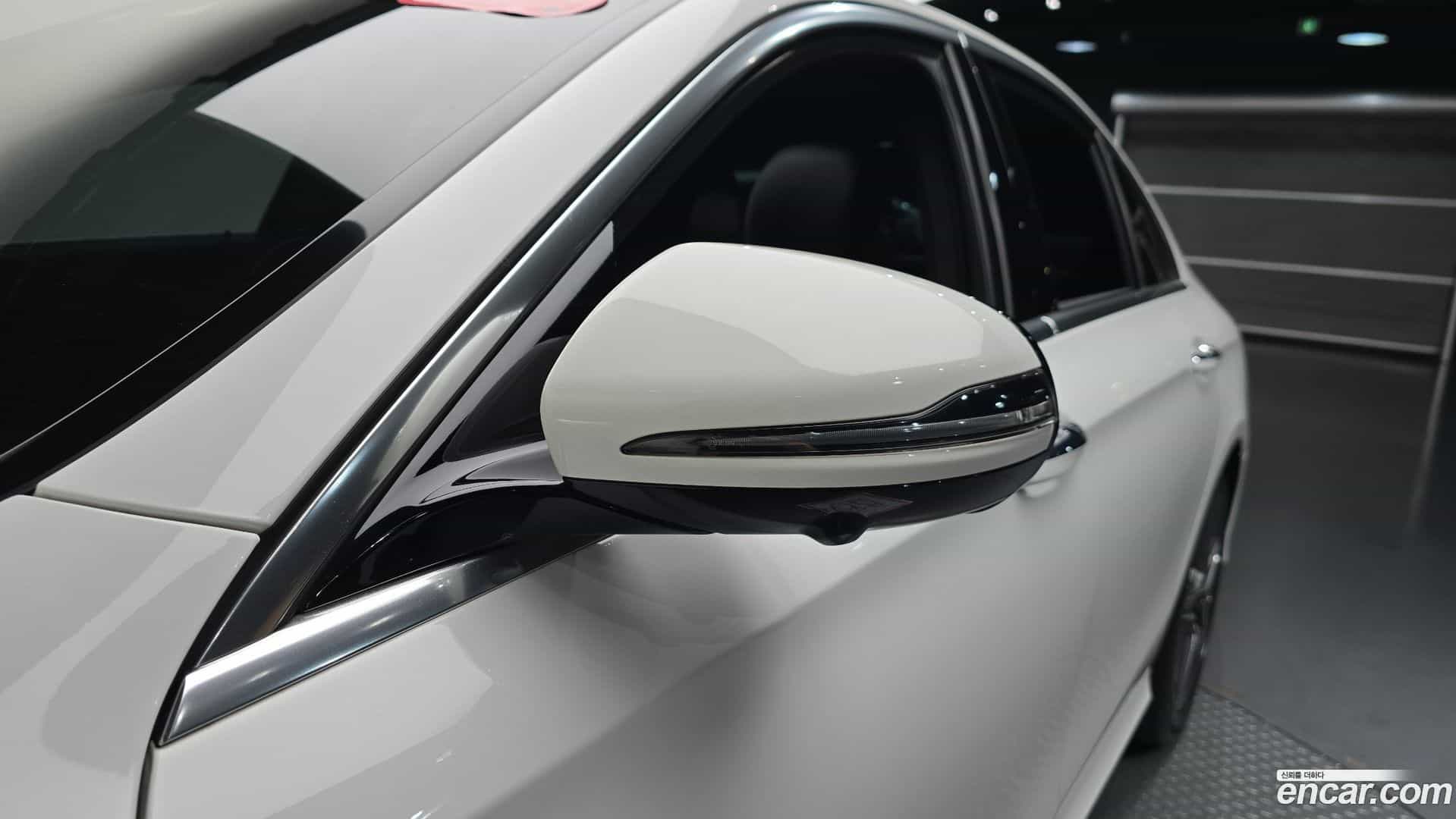 E-Class Mercedes-Benz 2023.5-OPTION-043