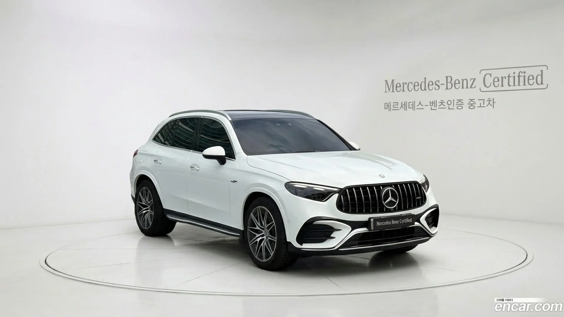 Main__Slider__Photo:GLC-Class Mercedes-Benz 2025.4-0