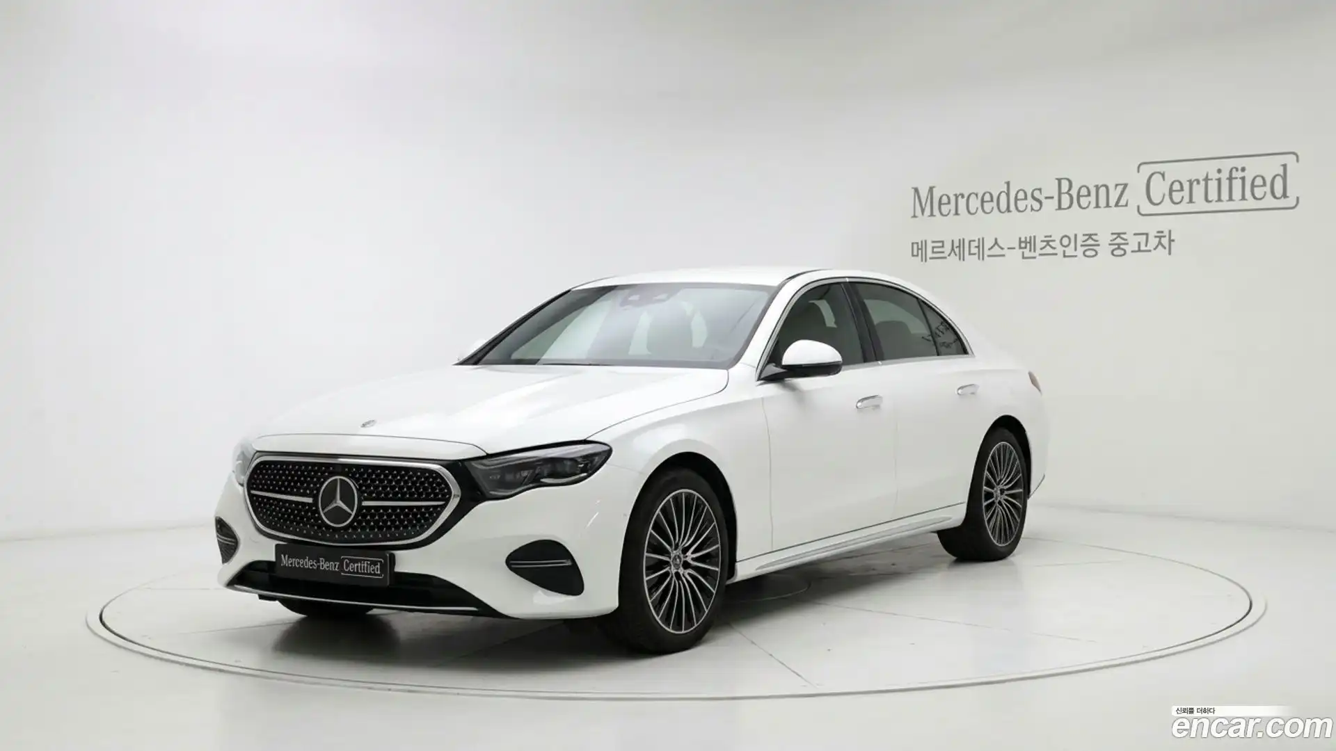 E-Class Mercedes-Benz 2025.7-OUTER-001
