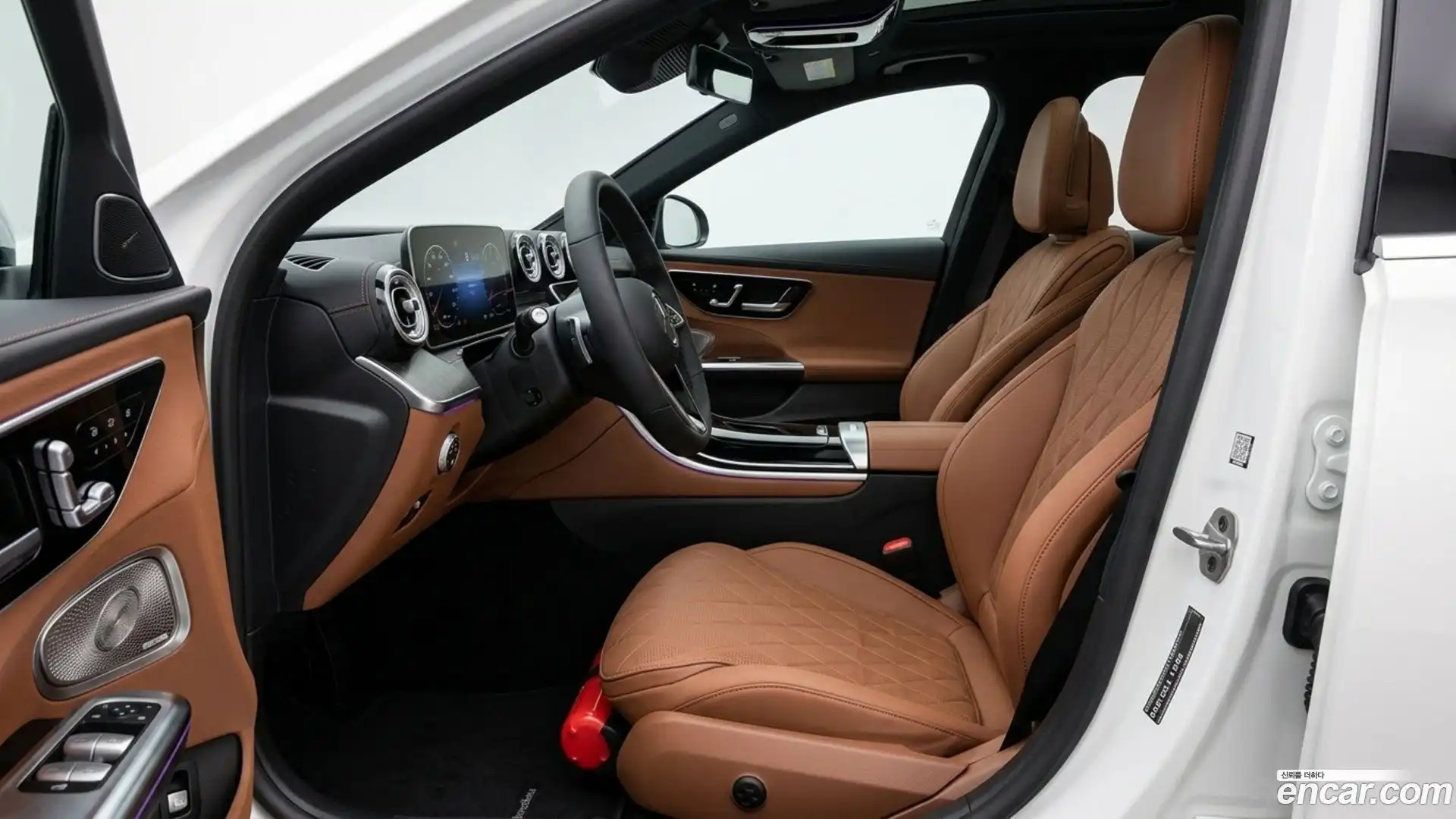 E-Class Mercedes-Benz 2025.7-INNER-010