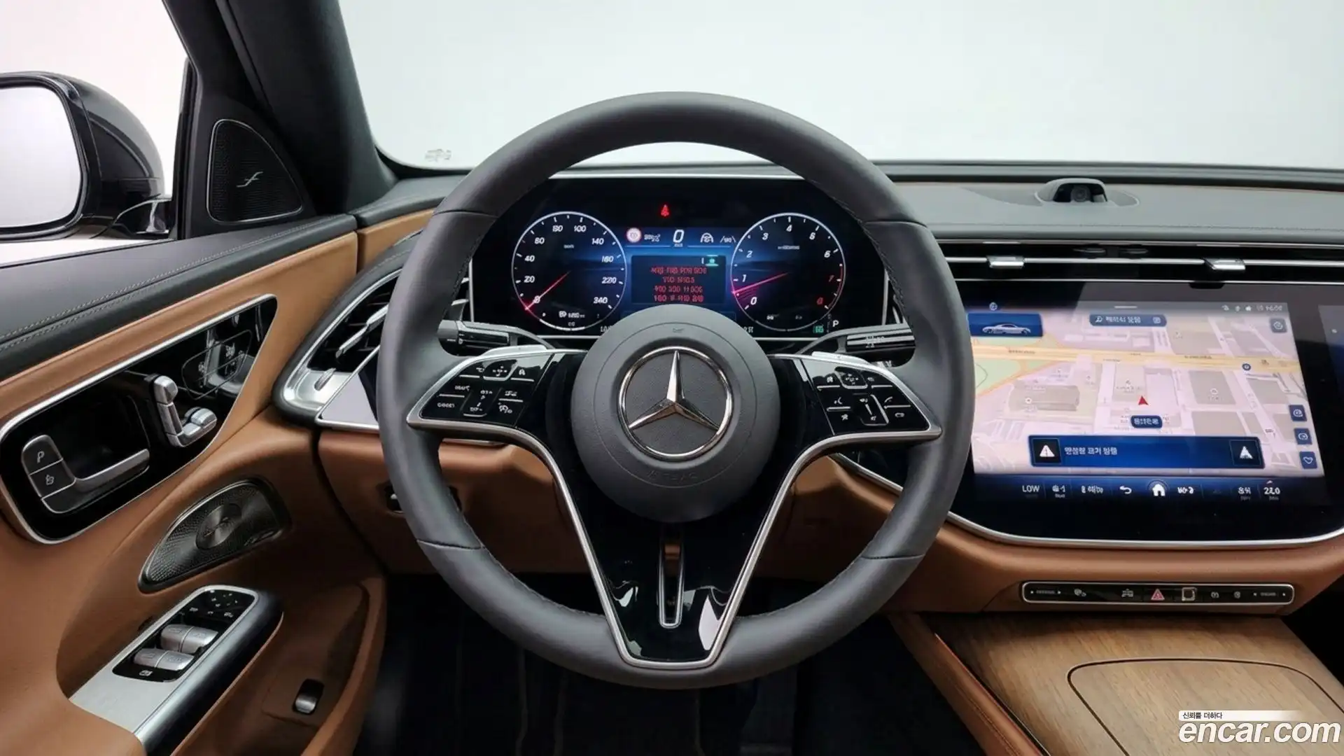 E-Class Mercedes-Benz 2025.7-OPTION-015