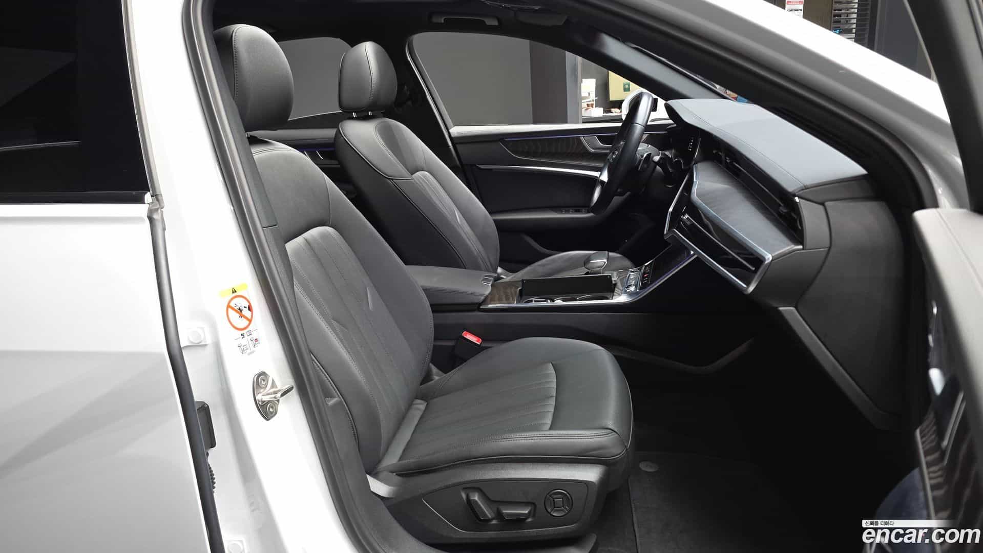 A6 Audi 2021.8-OPTION-015