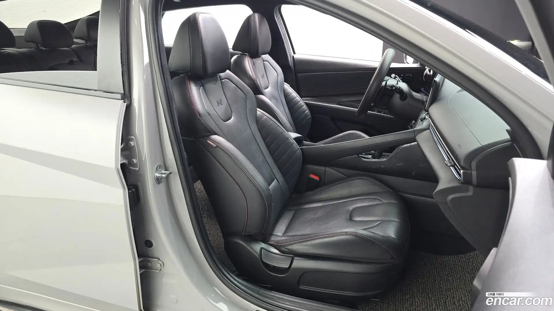 AVANTE Hyundai 2020.10-OPTION-016