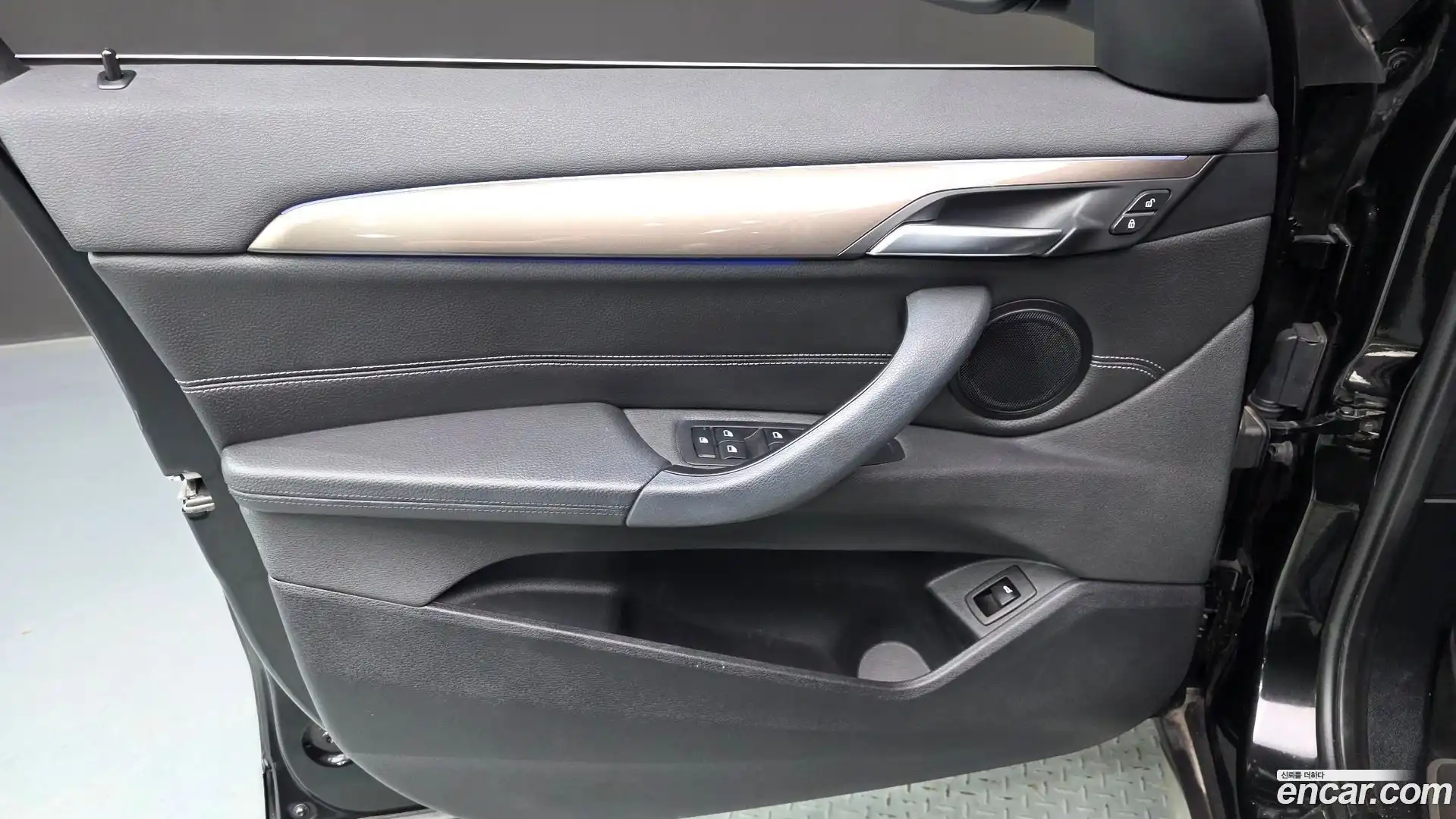 X1 BMW 2021.0-INNER-034