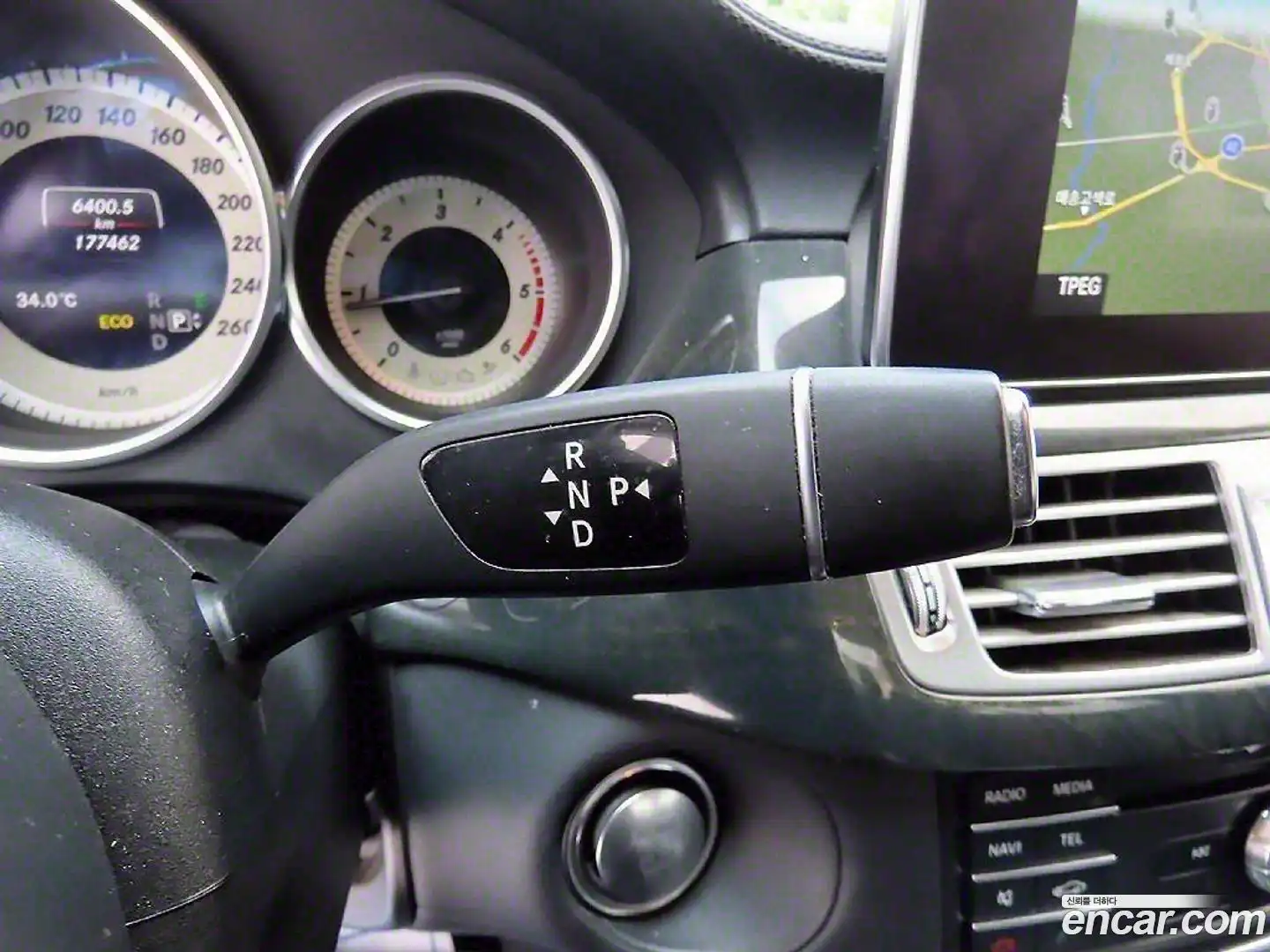 CLS-Class Mercedes-Benz 2016.6-INNER-010
