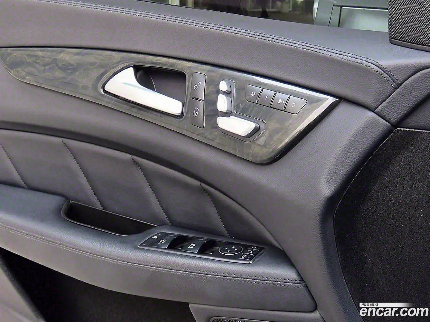 CLS-Class Mercedes-Benz 2016.6-OPTION-015