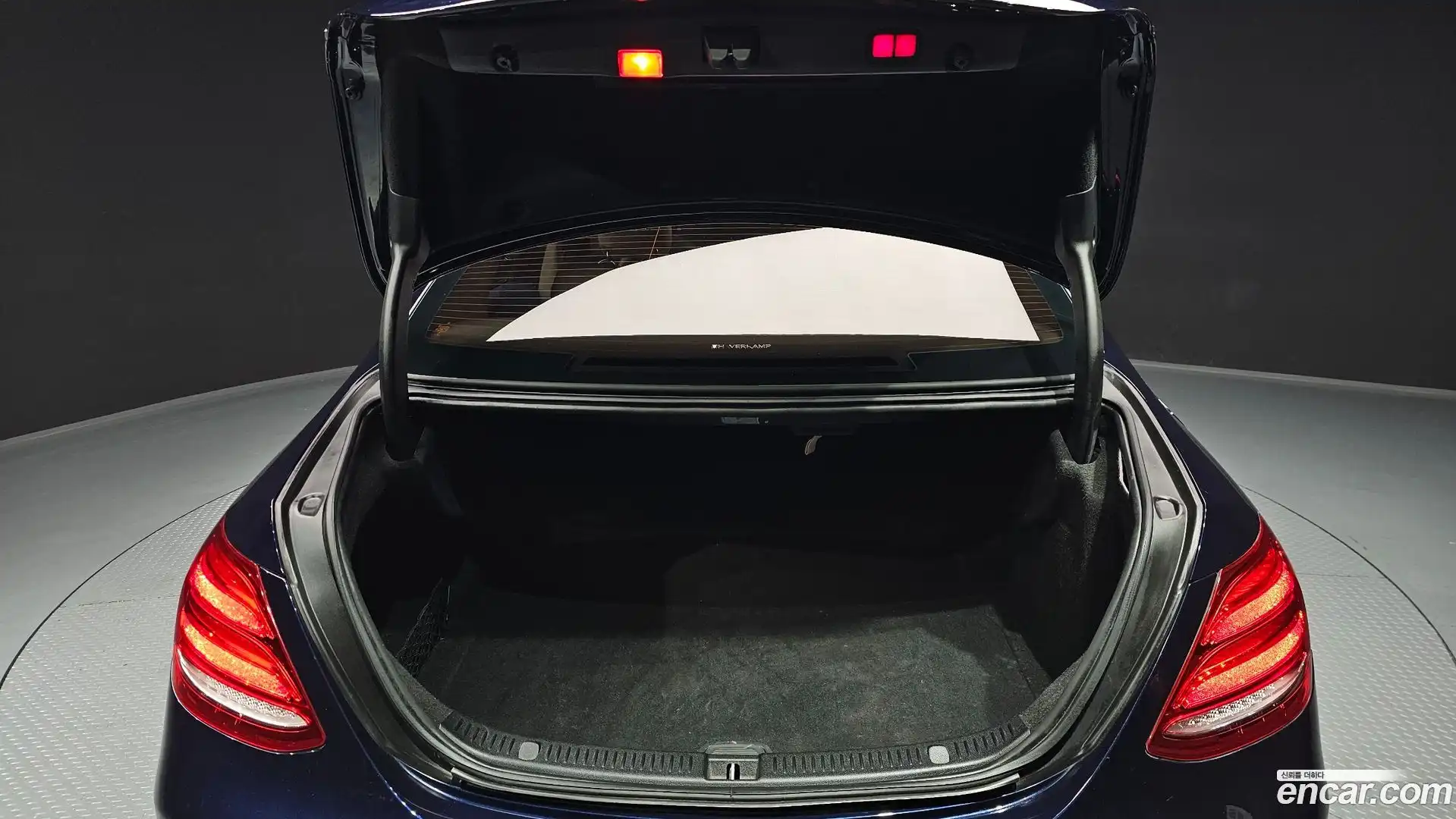 E-Class Mercedes-Benz 2018.5-OPTION-024
