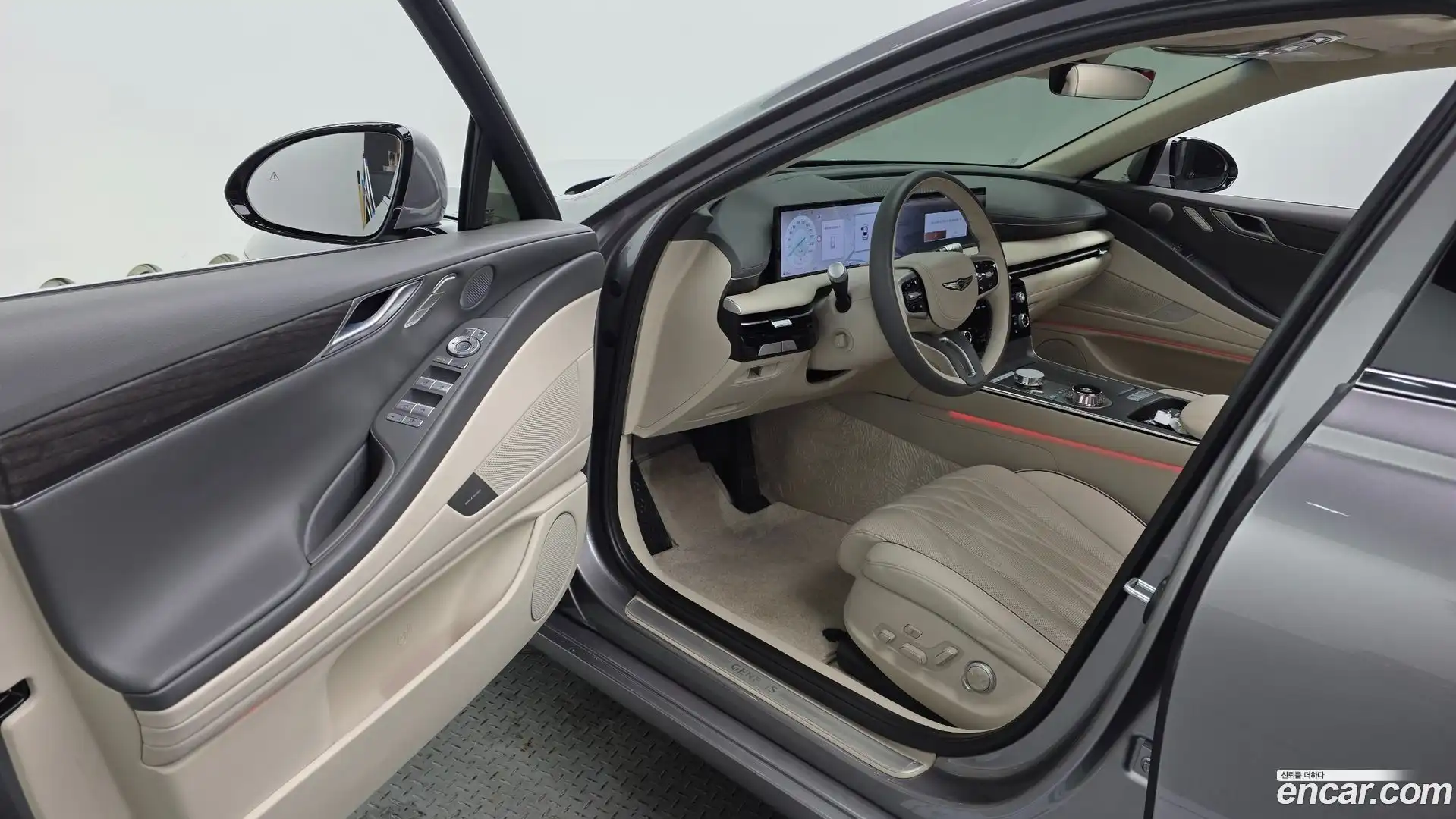 G80 Genesis 2025.0-INNER-010