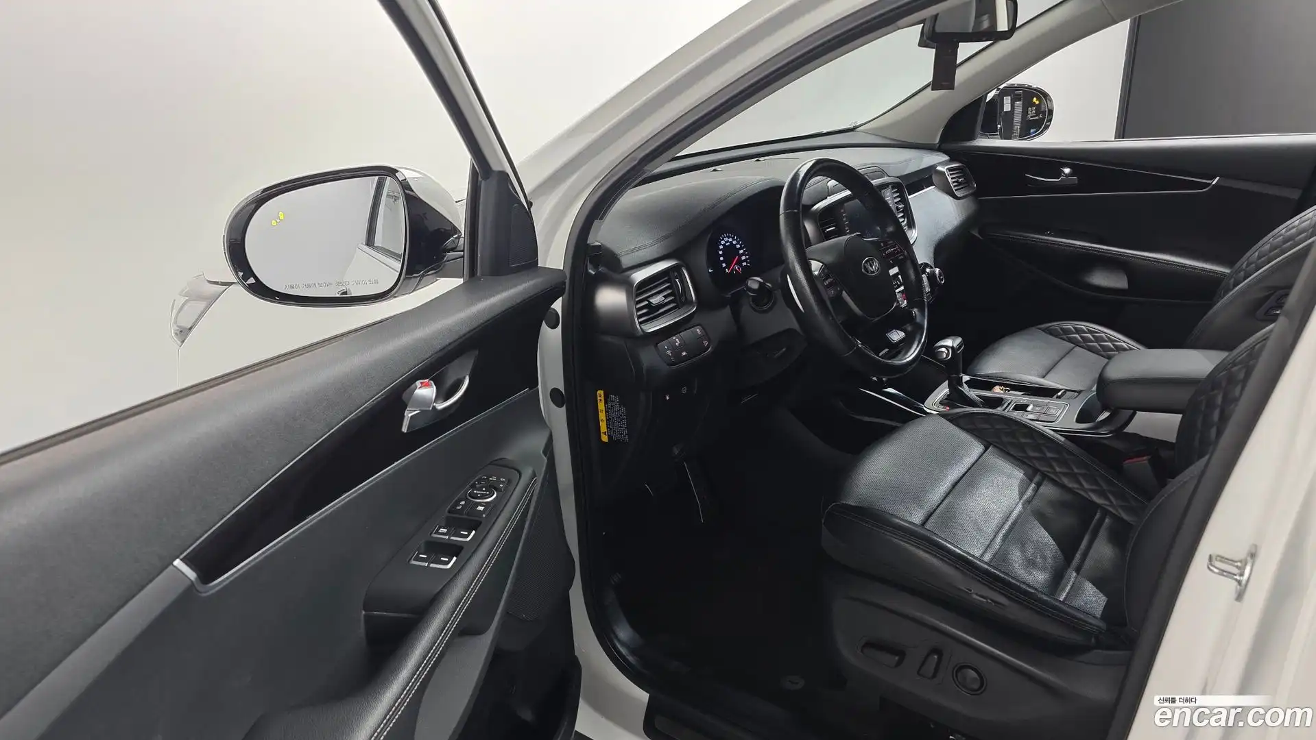 Sorento Kia 2019.4-OPTION-015