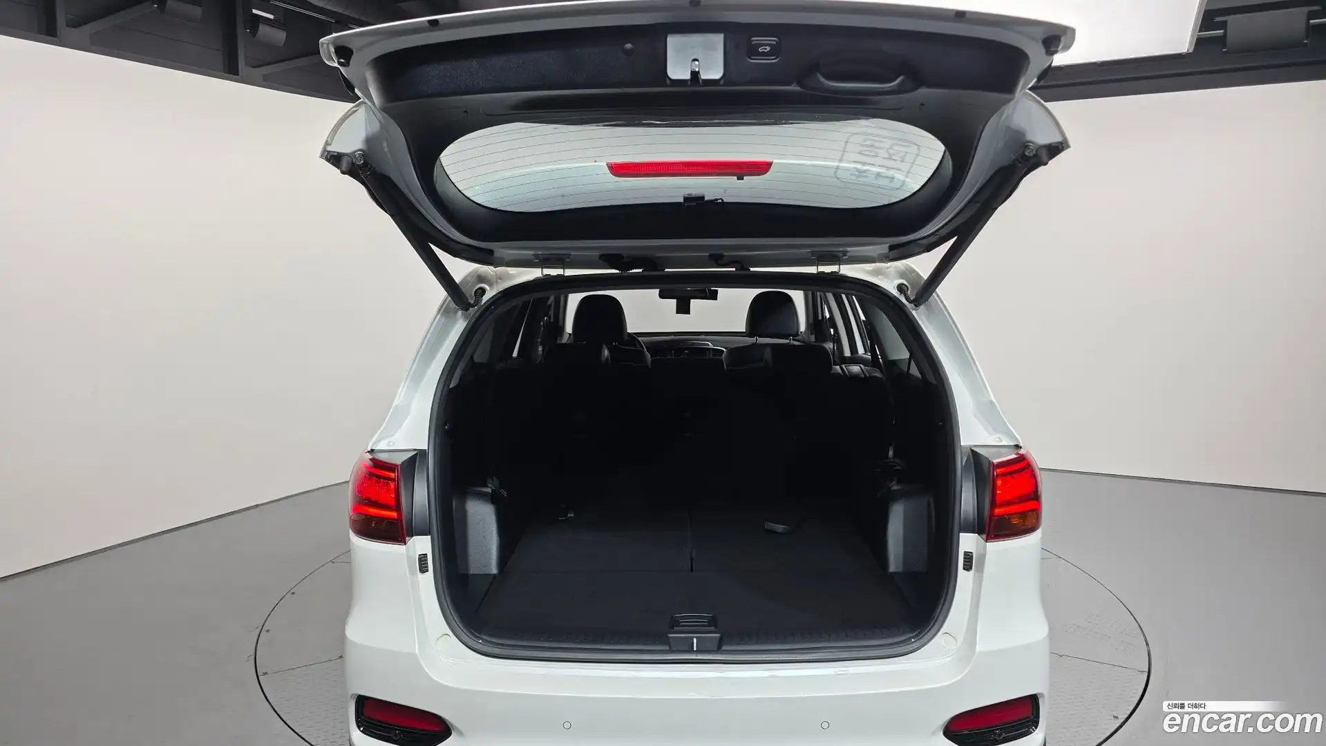 Sorento Kia 2019.4-OPTION-024