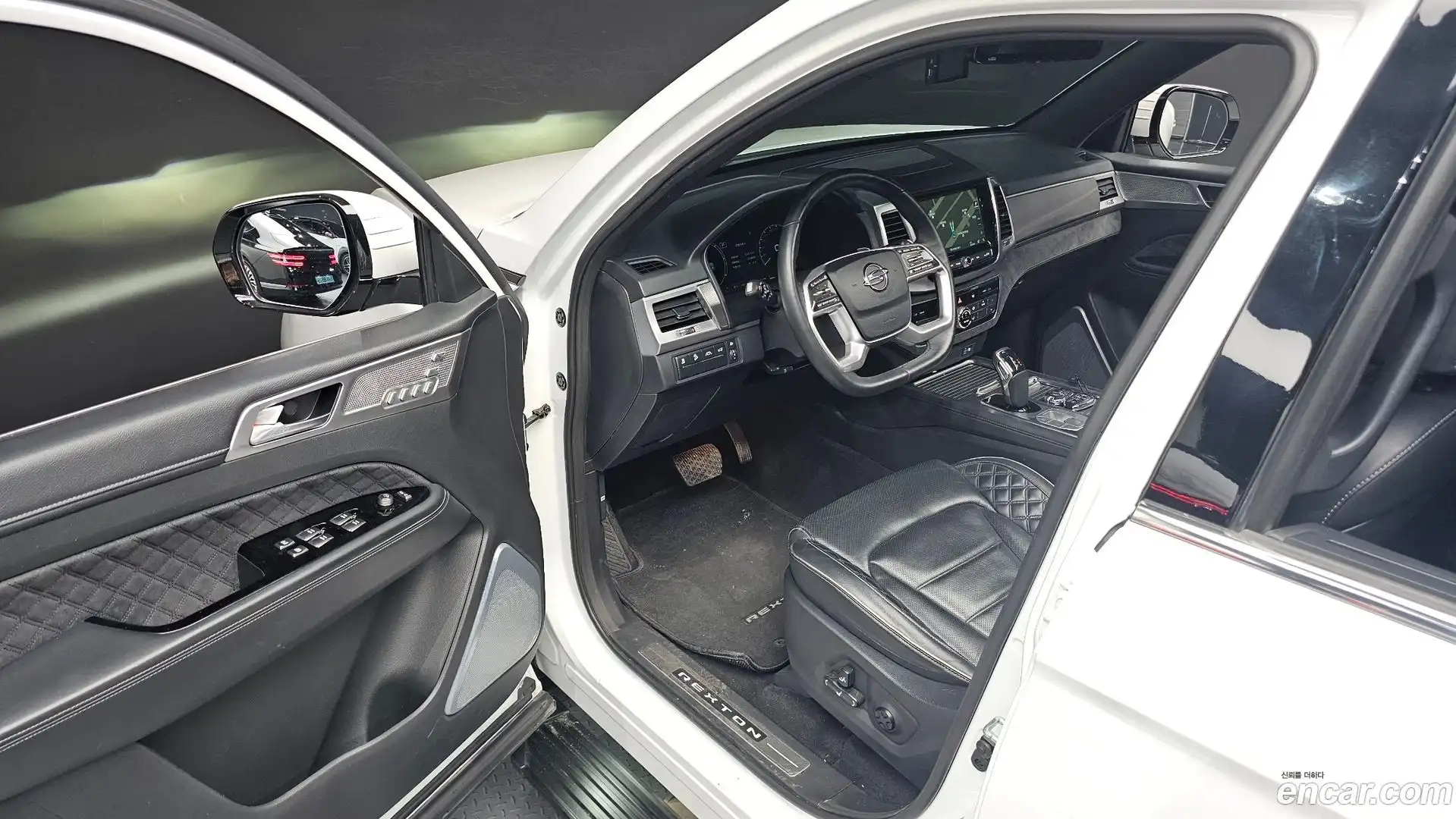Rexton KG Mobility 2021.3-INNER-010