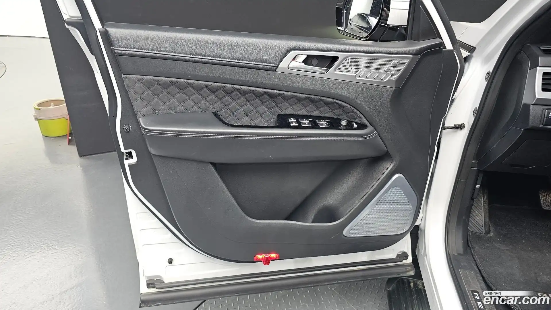 Rexton KG Mobility 2021.3-INNER-034