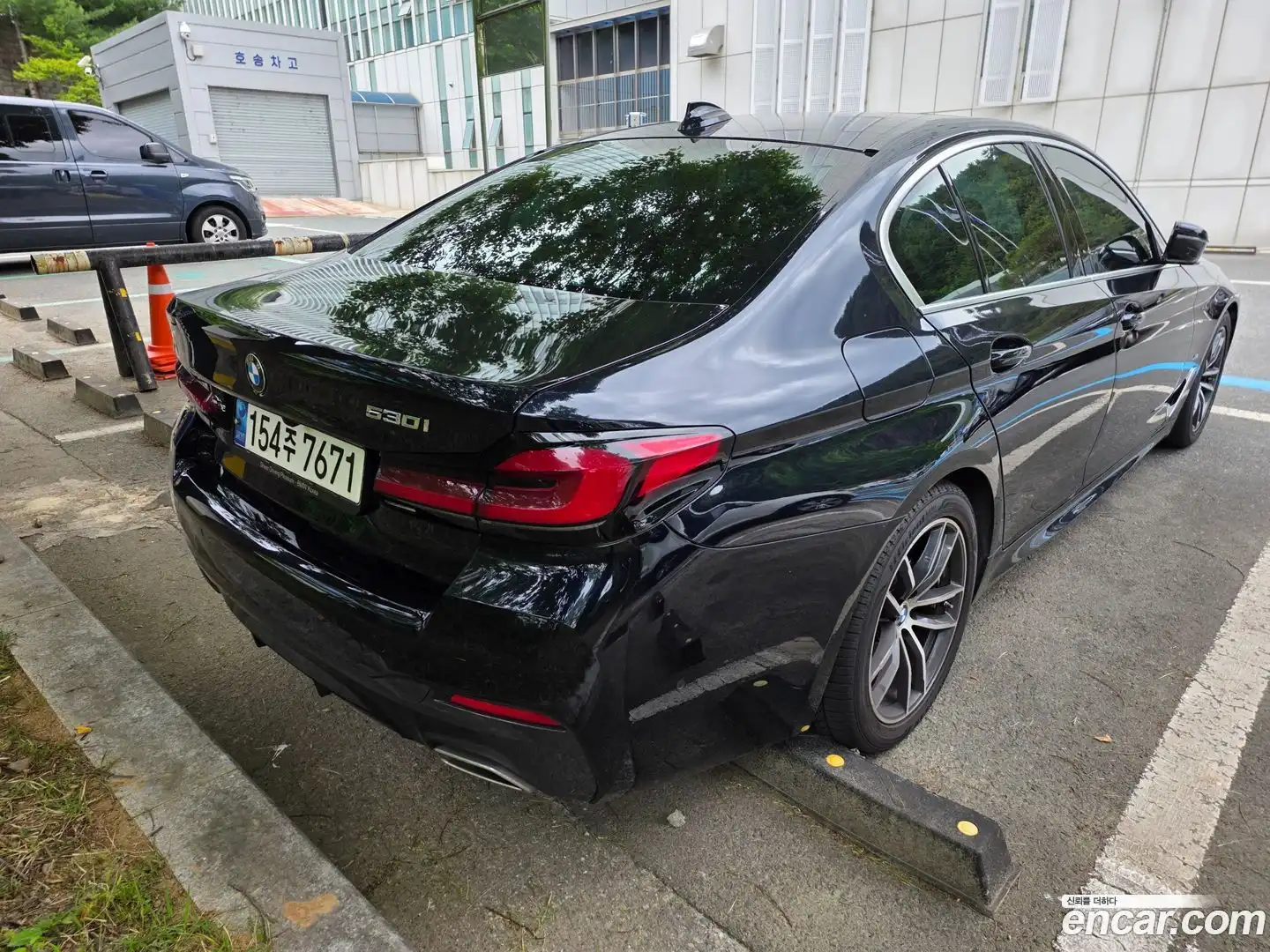 5-Series BMW 2023.2-OUTER-002