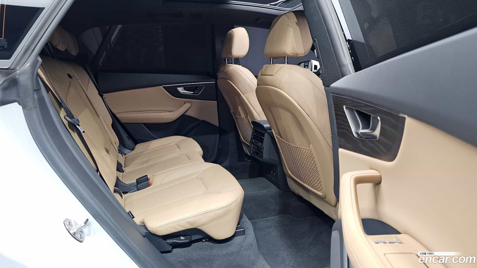 Q8 Audi 2023.0-OPTION-016