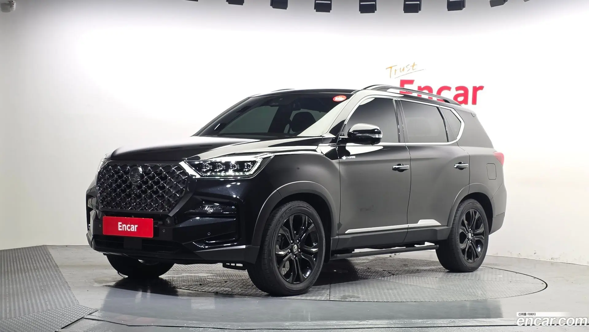 Main__Slider__Photo:Rexton KG Mobility 2022.10-0