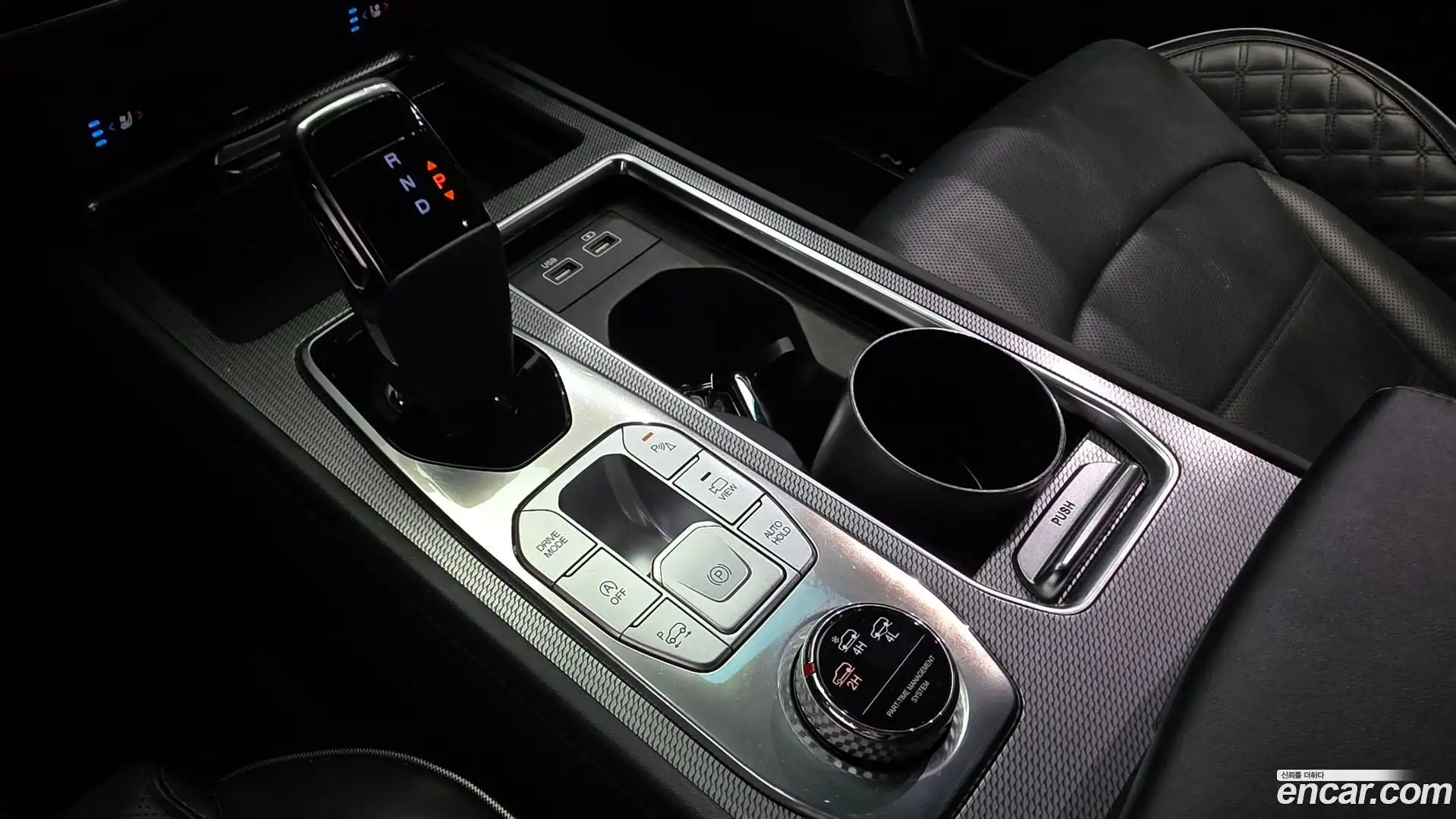 Rexton KG Mobility 2022.10-INNER-009