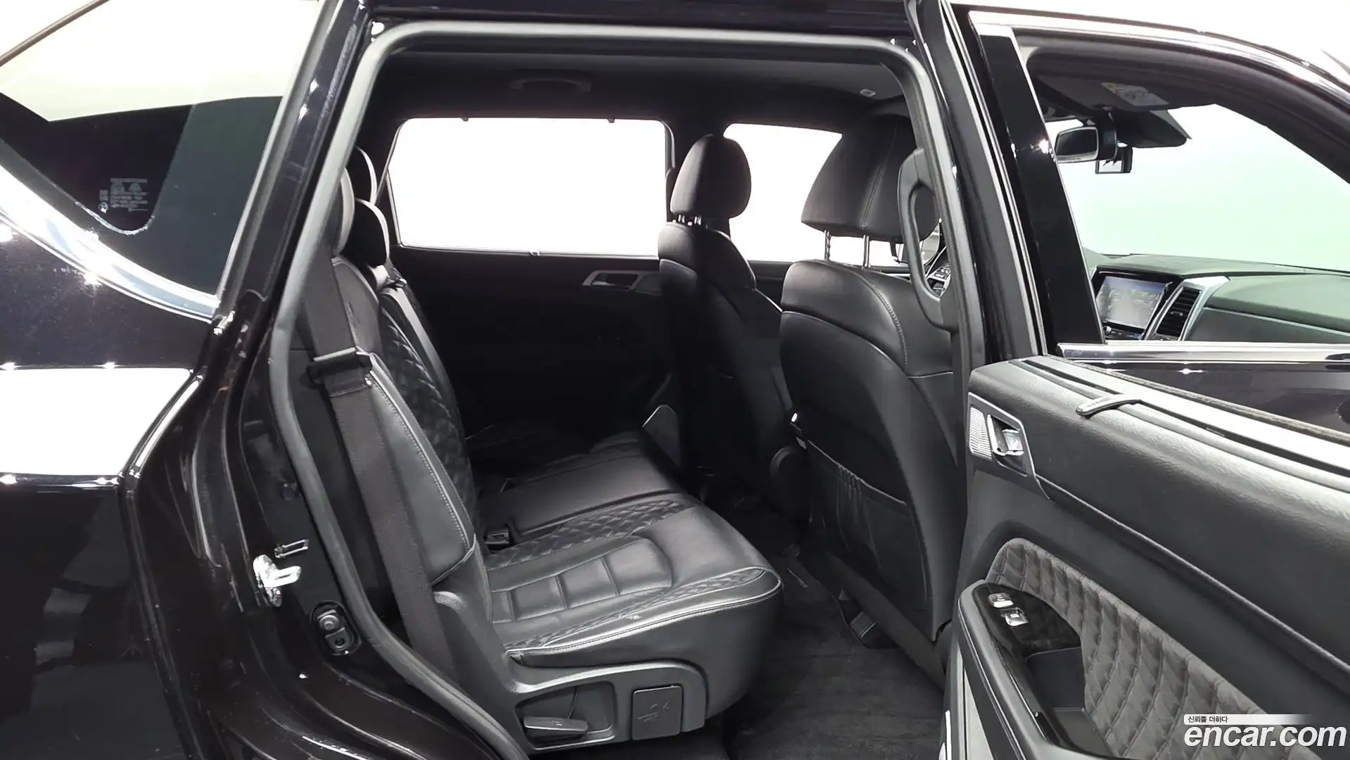 Rexton KG Mobility 2022.10-OPTION-015