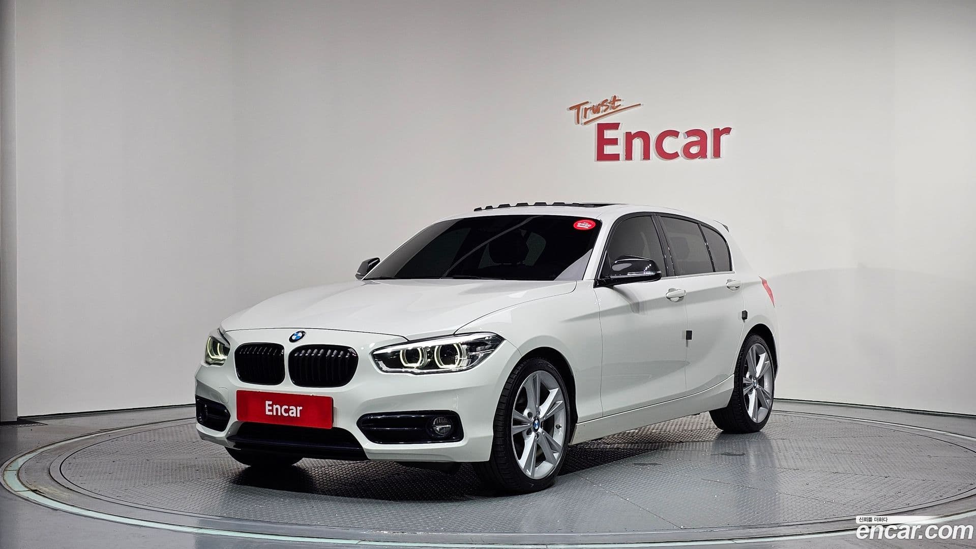 Main__Slider__Photo:1-Series BMW 2019.8-0