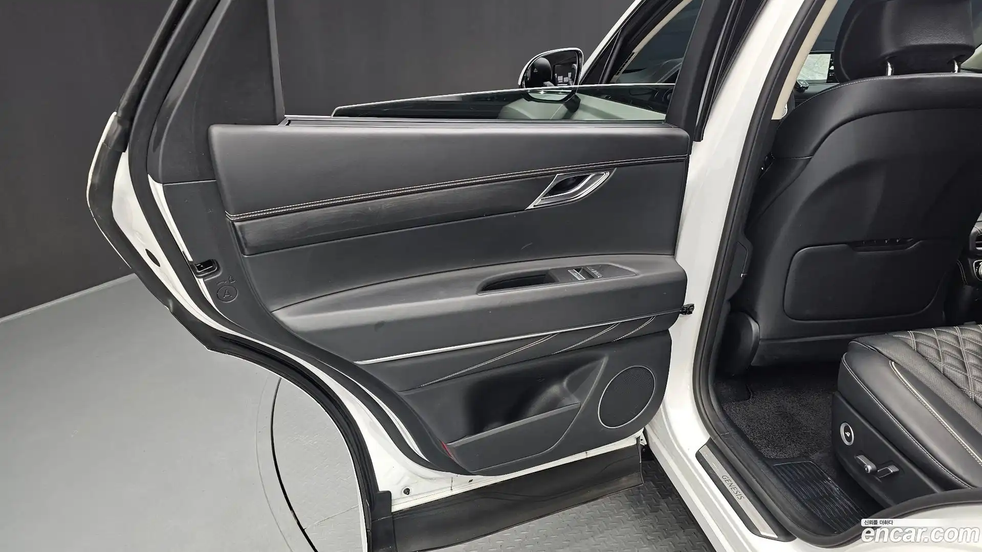 GV80 Genesis 2023.1-INNER-035