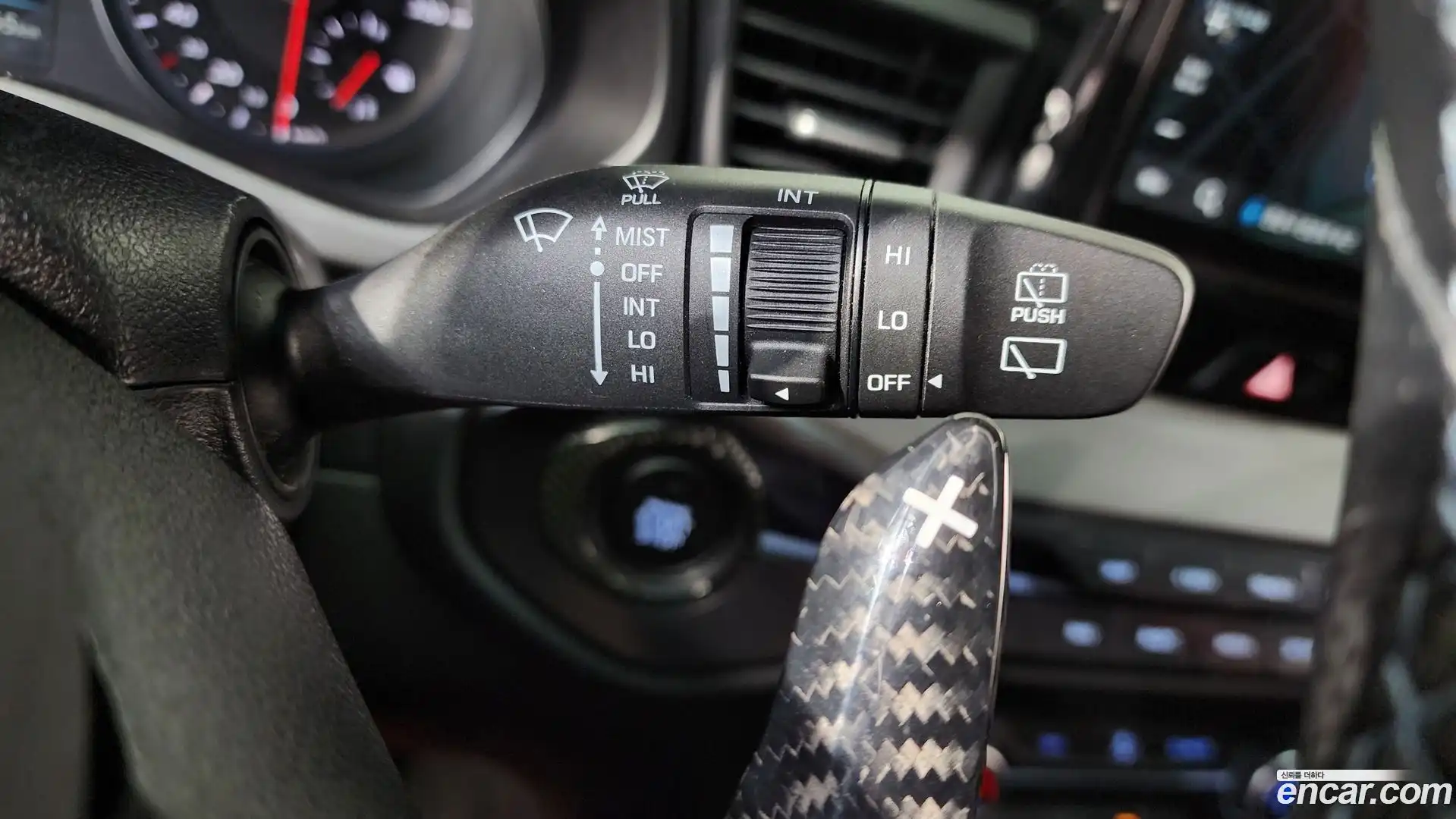 Veloster Hyundai 2020.4-OPTION-042