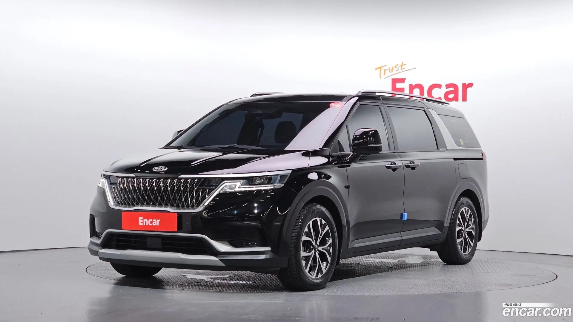 Main__Slider__Photo:Canival Kia 2020.10-0