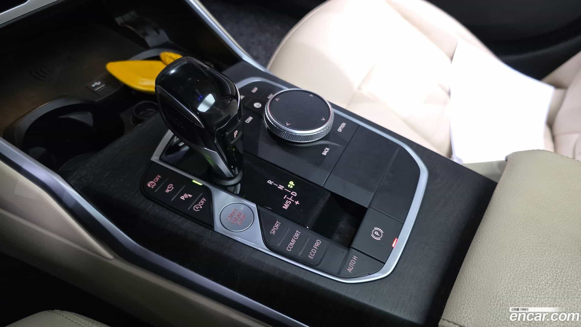 3-Series BMW 2020.3-INNER-009