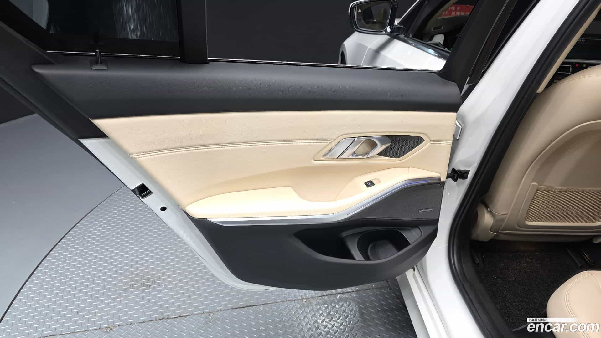 3-Series BMW 2020.3-INNER-035