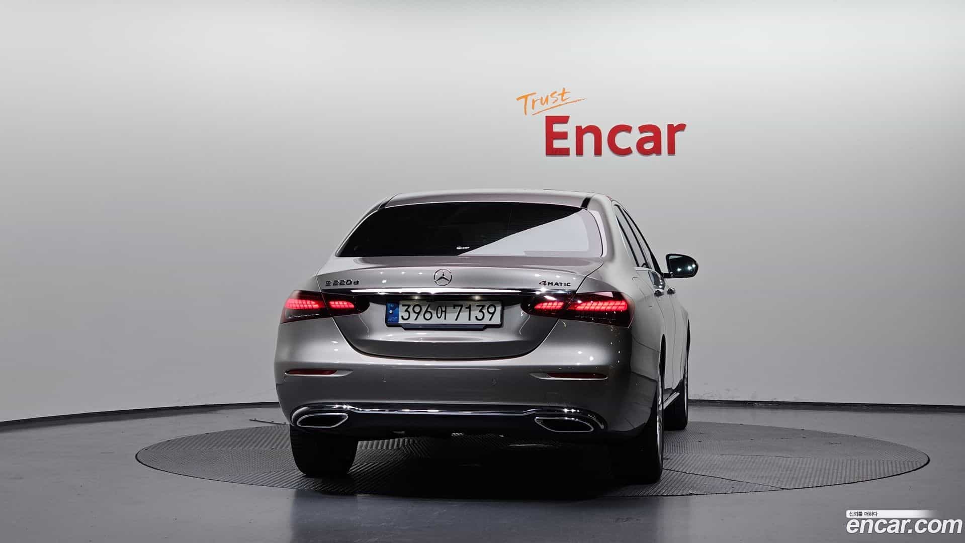 E-Class Mercedes-Benz 2021.6-OUTER-004