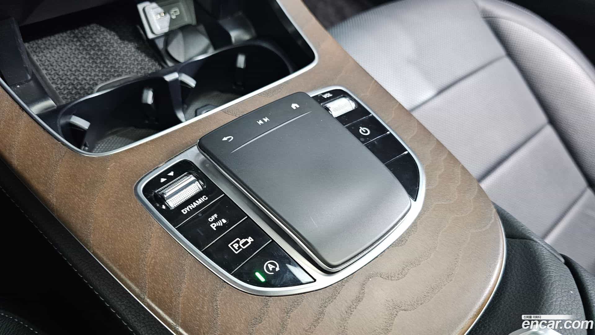 E-Class Mercedes-Benz 2021.6-OPTION-022