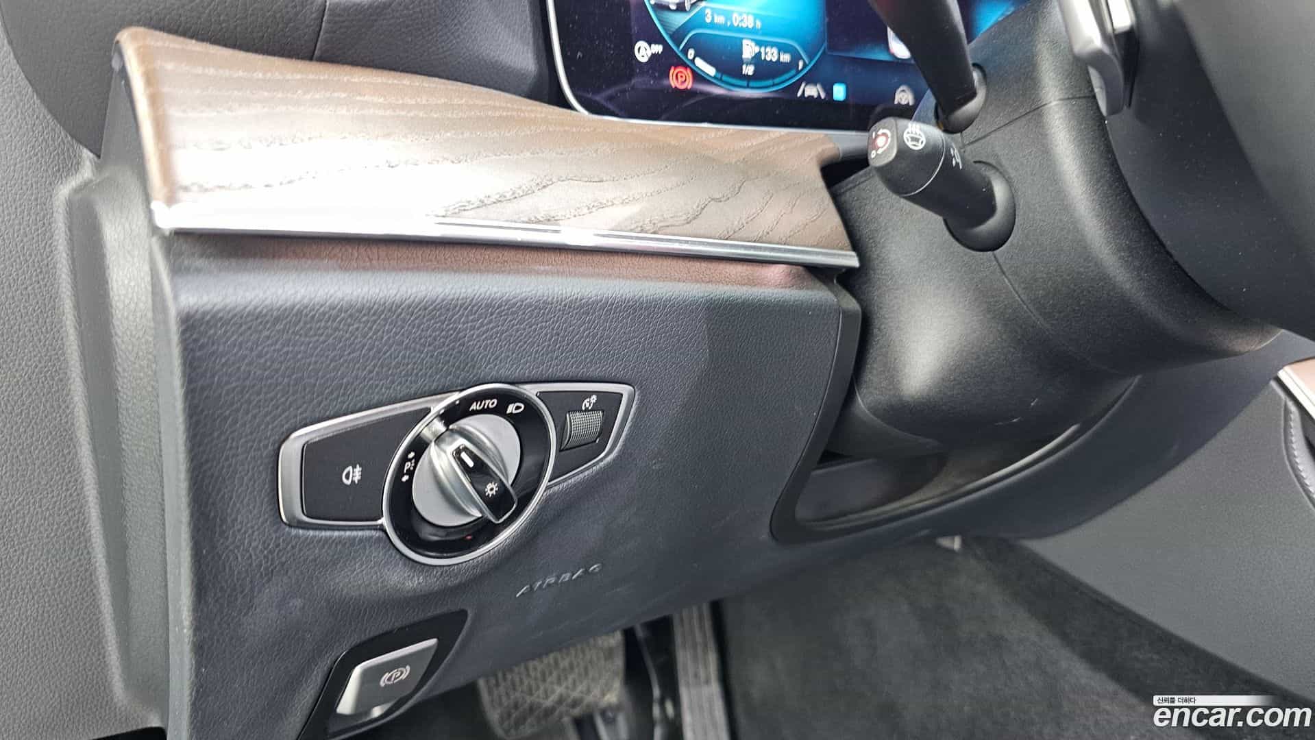 E-Class Mercedes-Benz 2021.6-OPTION-040