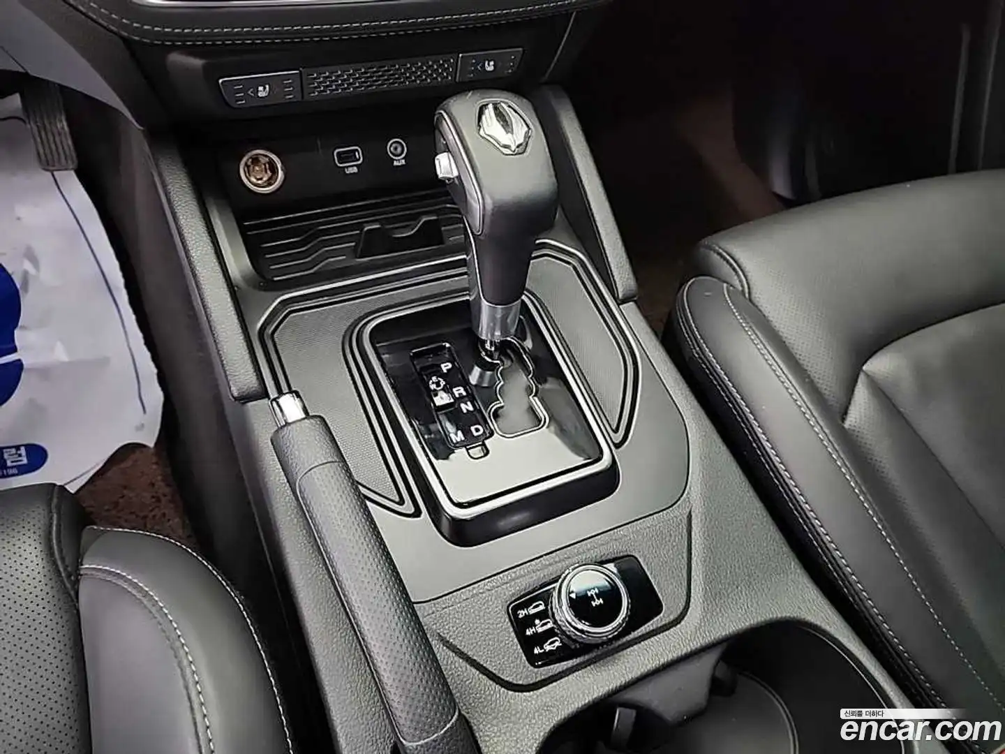 Rexton KG Mobility 2020.4-INNER-008