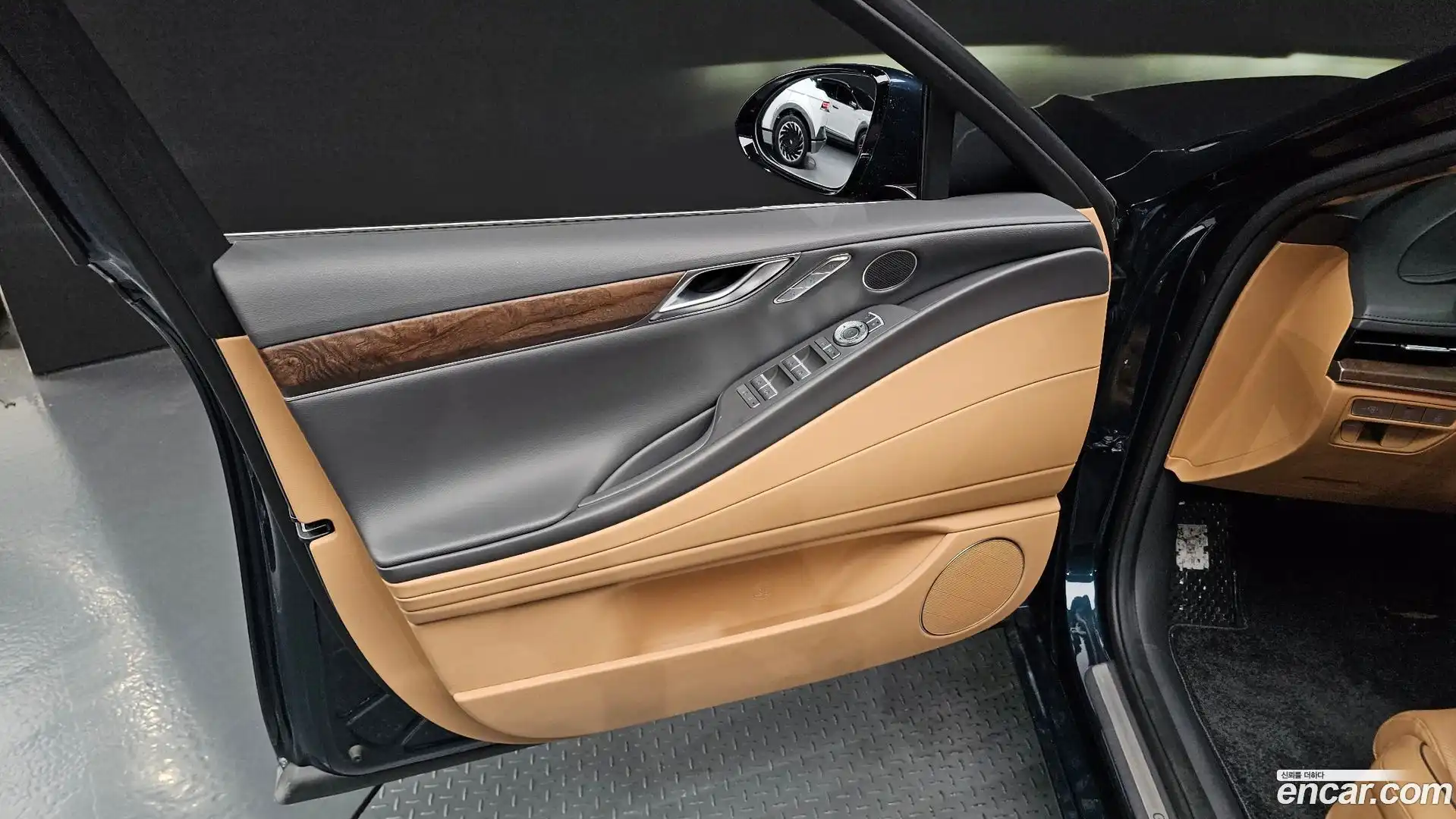 G80 Genesis 2022.5-INNER-034
